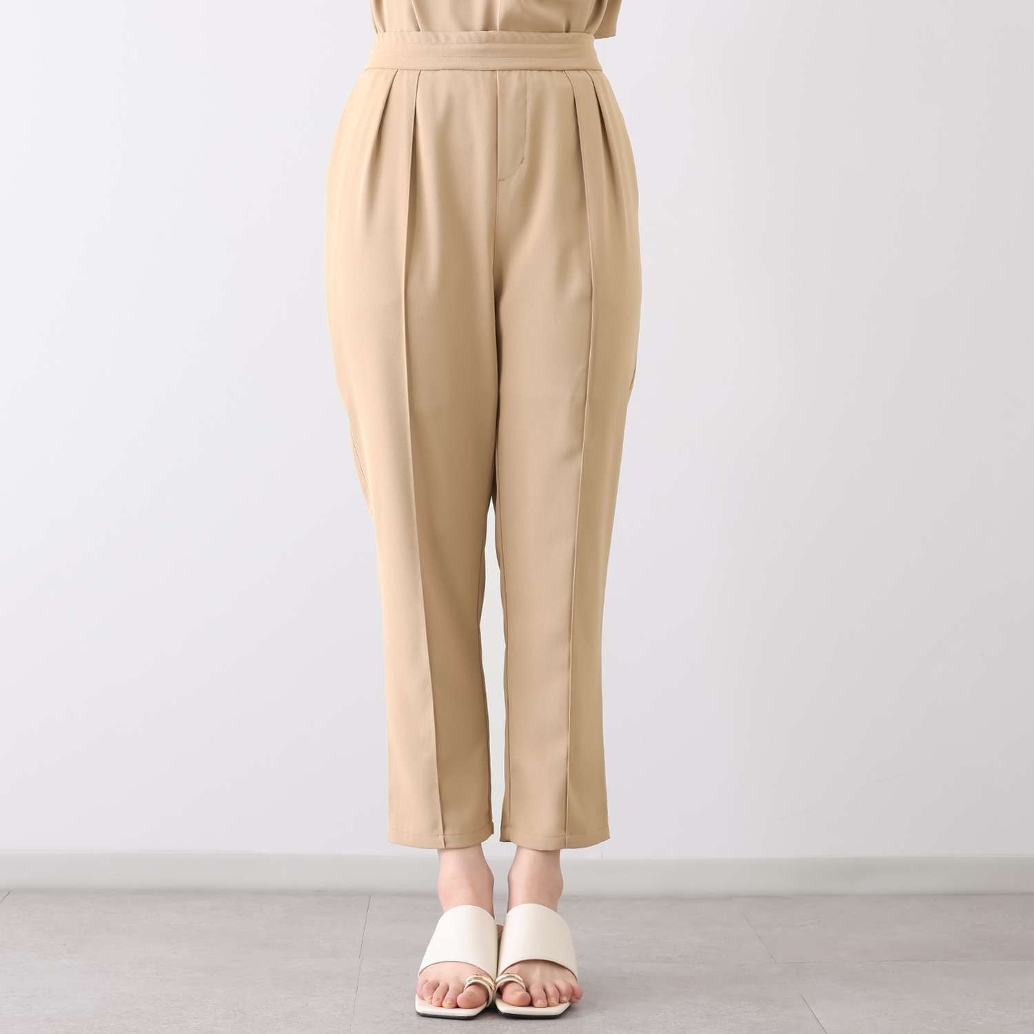 Ｓ３５７プラス 小柄さんのための 上品見え イージー テーパードパンツ