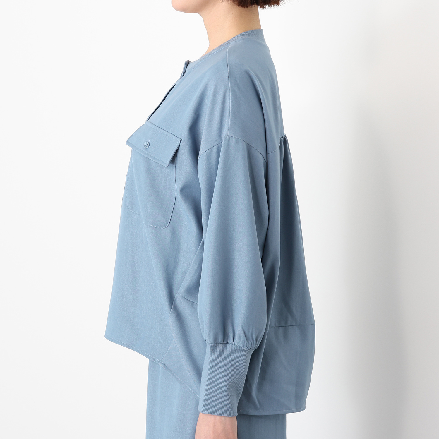 イシカワラボ★ヒトミ ストレッチツイル スキッパーデザイン プルオーバー