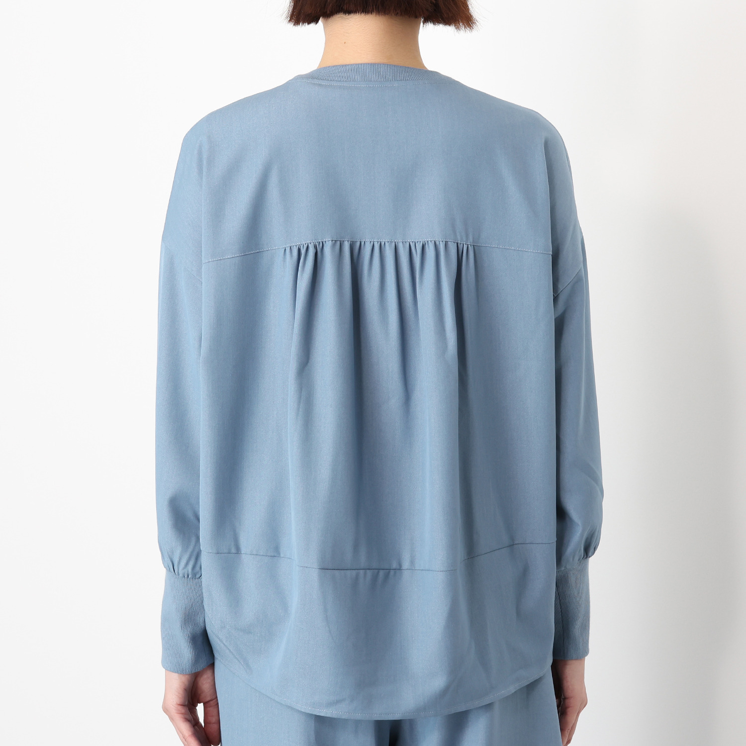 イシカワラボ★ヒトミ ストレッチツイル スキッパーデザイン プルオーバー