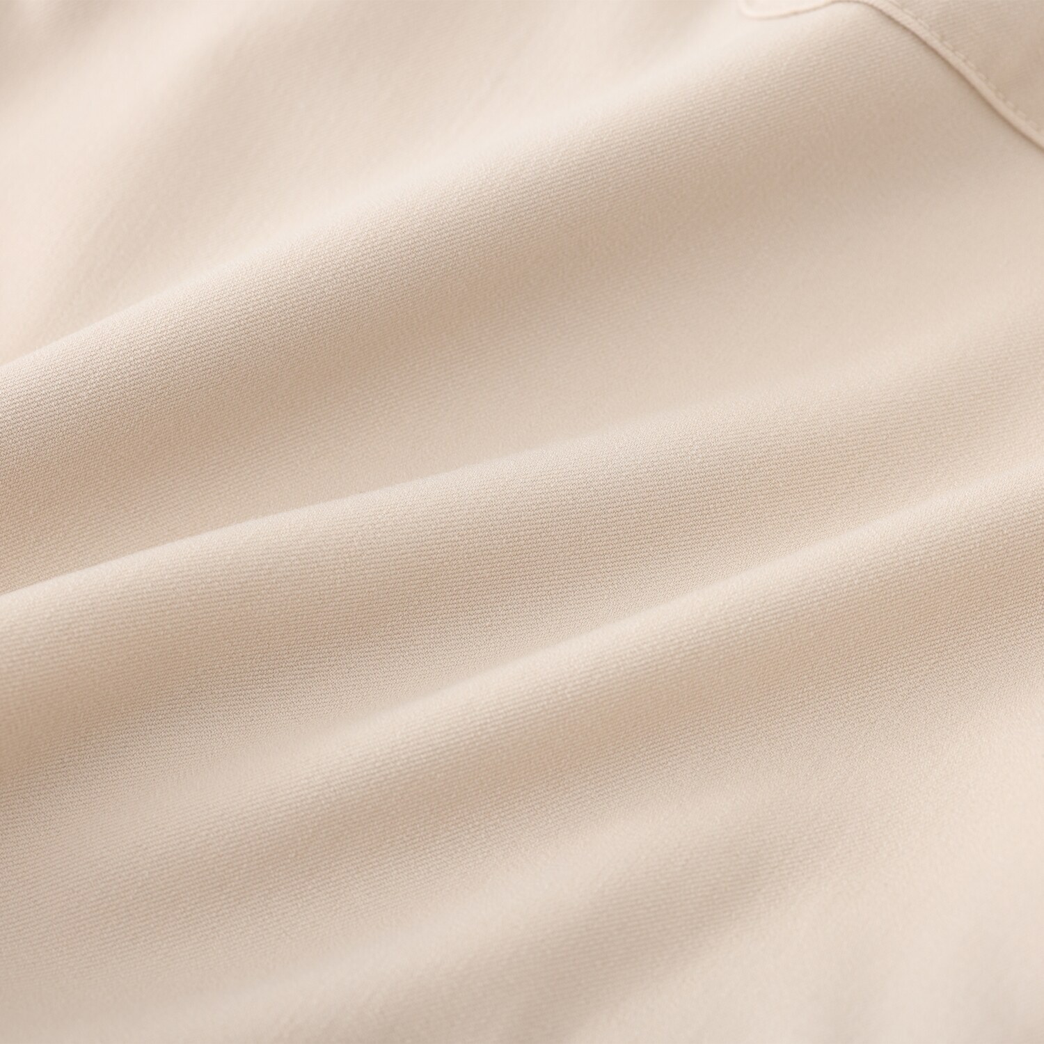 イシカワラボ★ヒトミ ストレッチツイル スキッパーデザイン プルオーバー