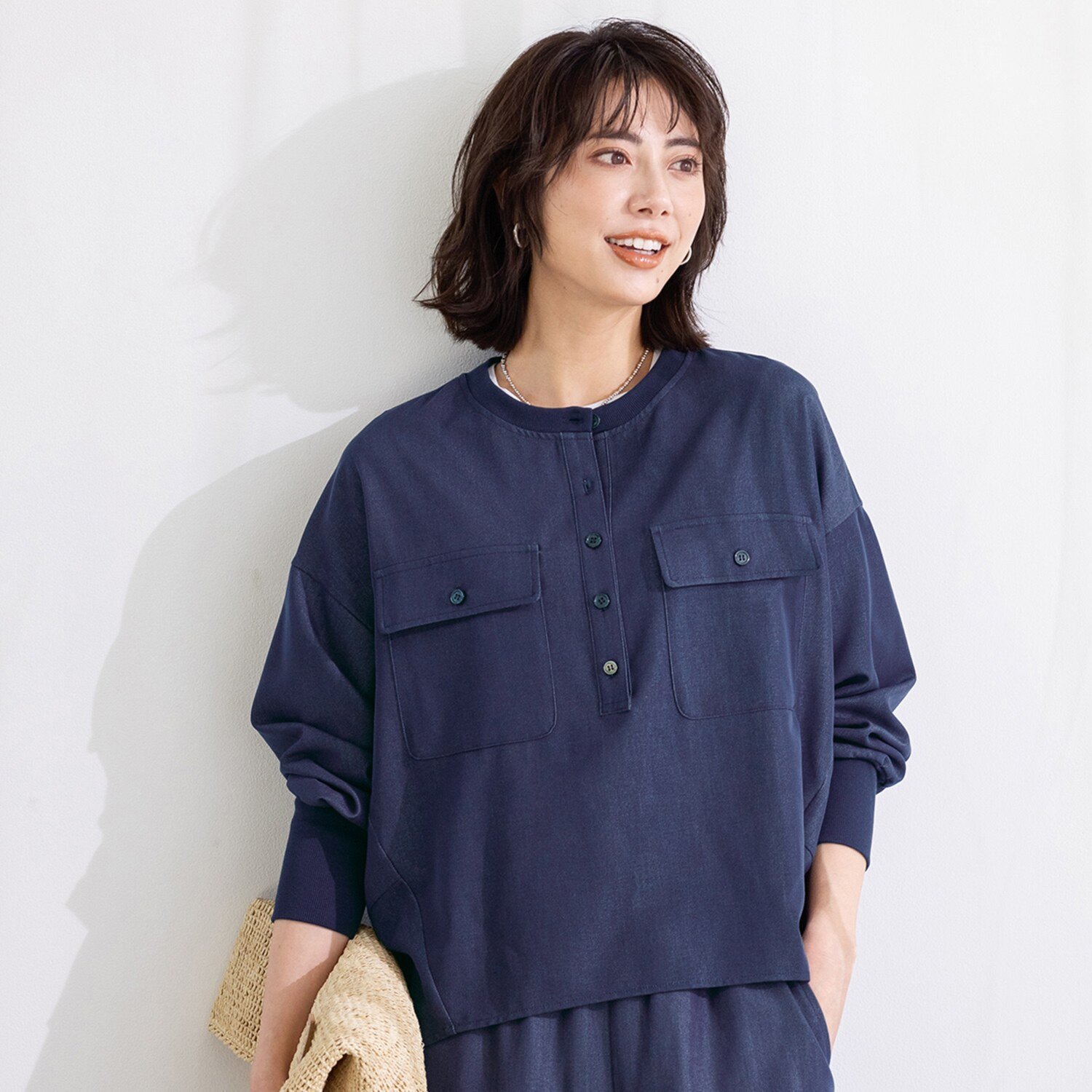 イシカワラボ★ヒトミ ストレッチツイル スキッパーデザイン プルオーバー