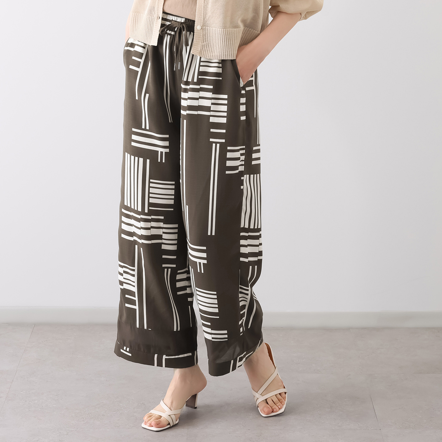 スタイル・ラヴィー シアー切替アクセント 幾何学プリント イージーパンツ