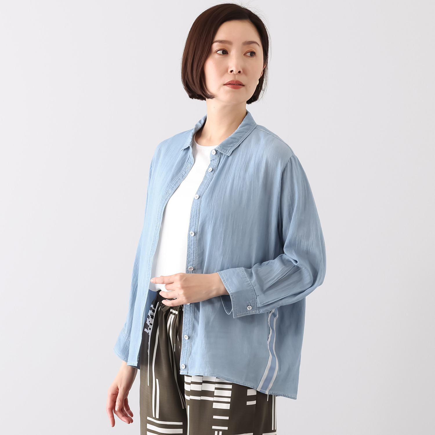 スタイル・ラヴィー ２．５オンスデニム 脇ライン＆ バックロゴアクセント ワンタッチブラウジング シャツ