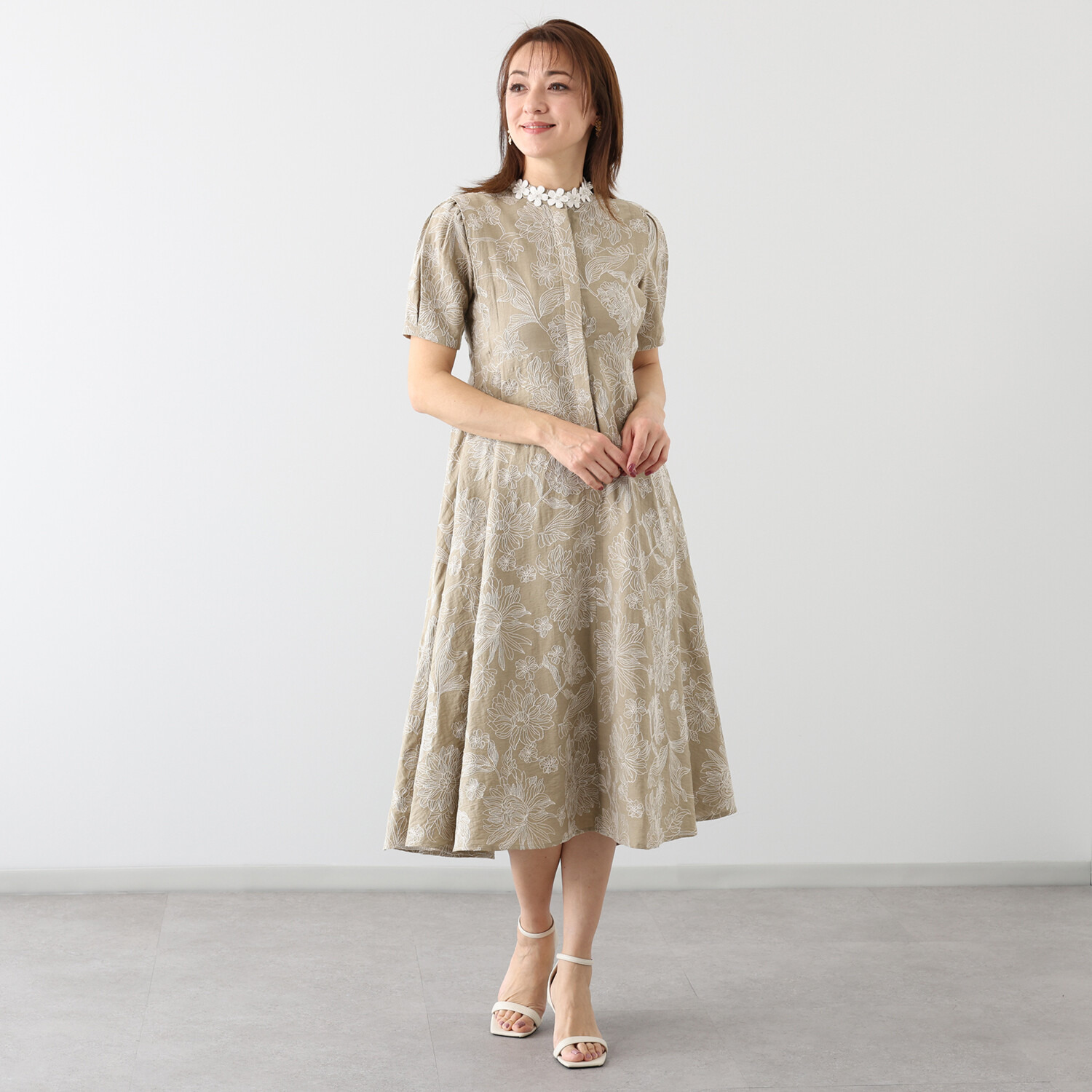 クリス・セリーン ボタニカルフラワー 刺しゅうドレス