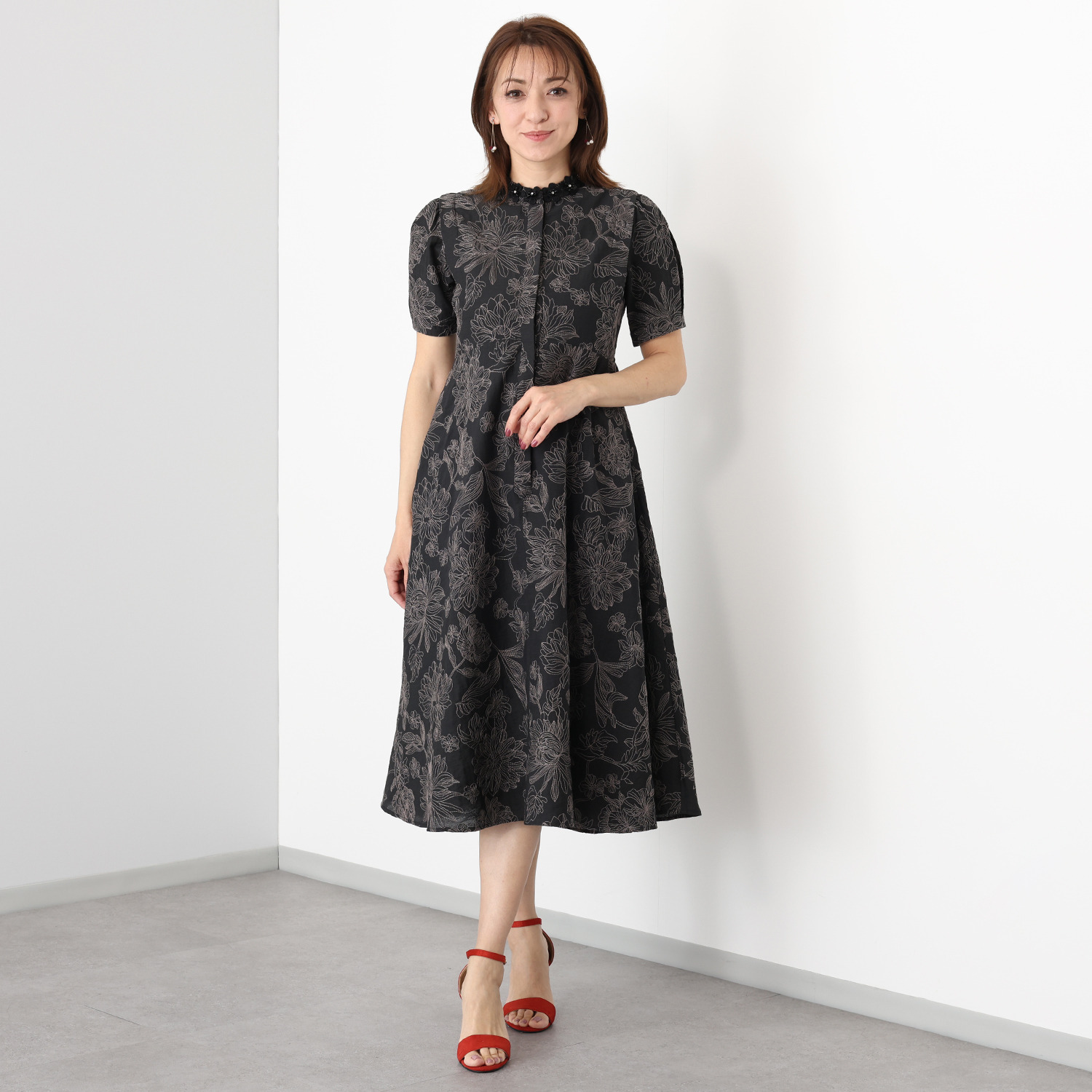 クリス・セリーン ボタニカルフラワー 刺しゅうドレス