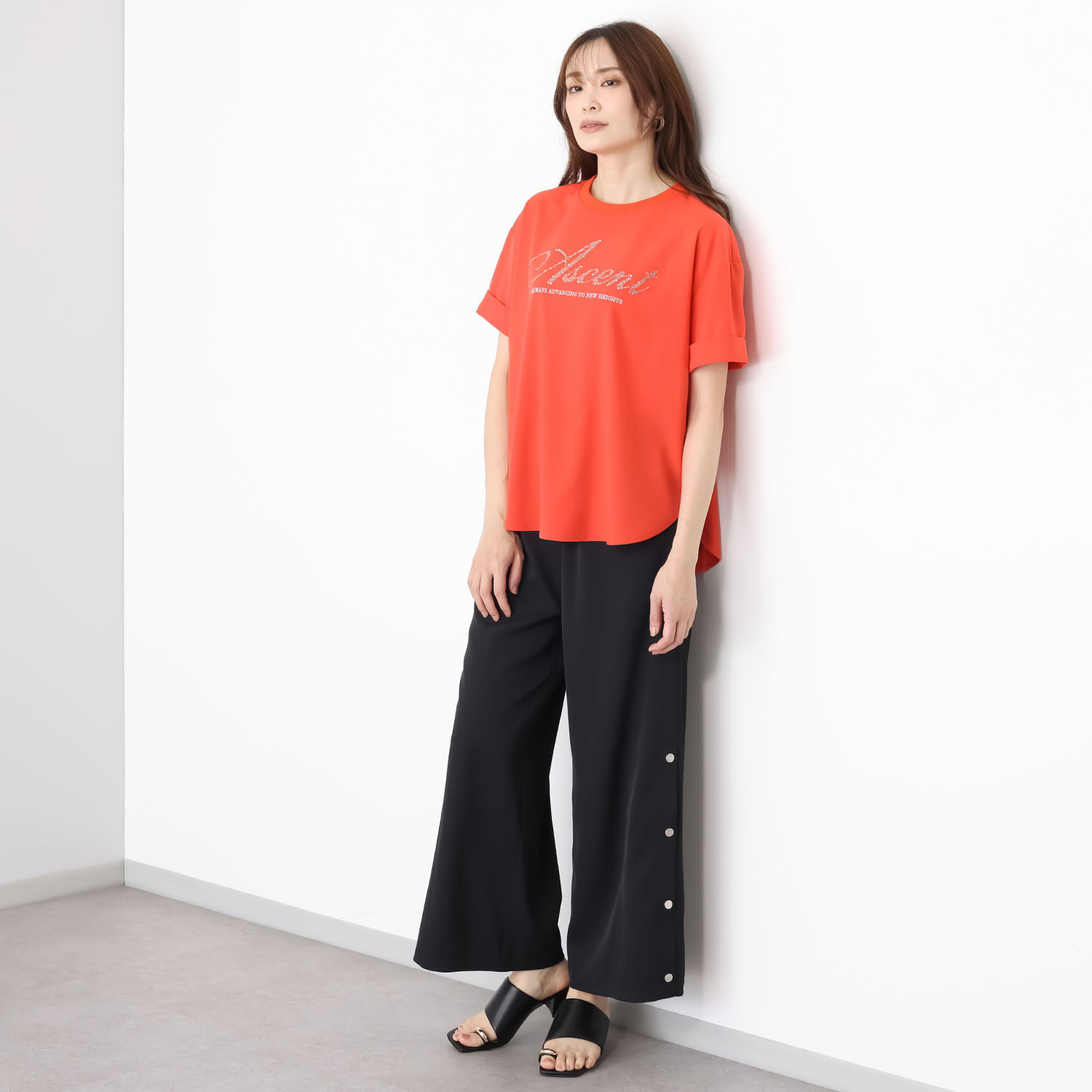 ヘブンアンドアース ＵＶカット・接触冷感 ラインストーン×刺しゅう メッセージＴブラウス