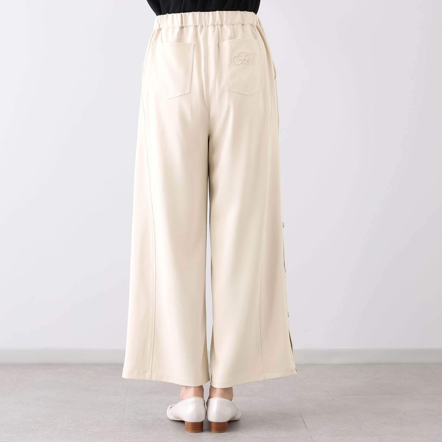 ヘブンアンドアース サイドボタン デザインワイドパンツ