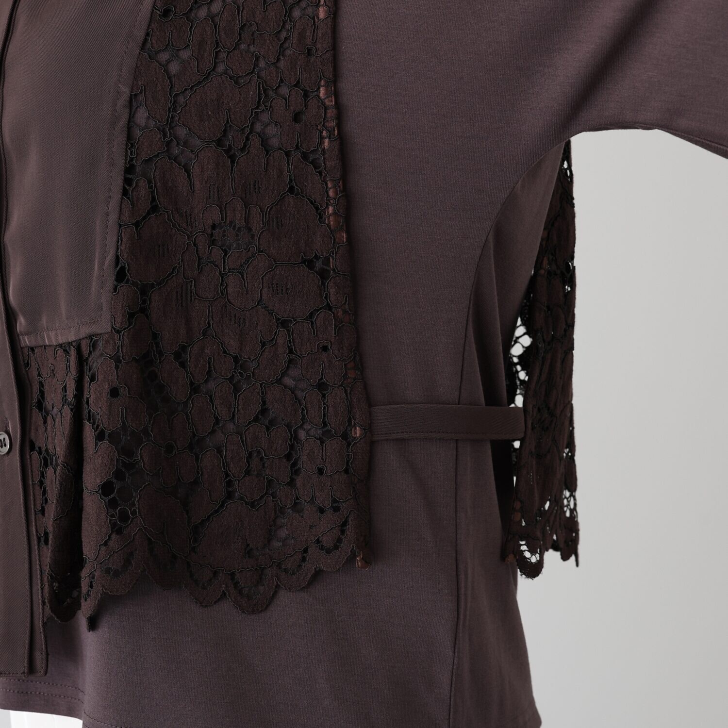 シルバーミントシュガー レース＆フィブリルツイル ブラウス風ベストと ドルマンスリーブ デザインプルオーバー アンサンブル