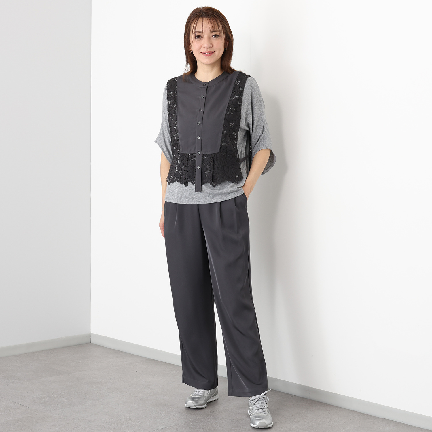 シルバーミントシュガー レース＆フィブリルツイル ブラウス風ベストと ドルマンスリーブ デザインプルオーバー アンサンブル