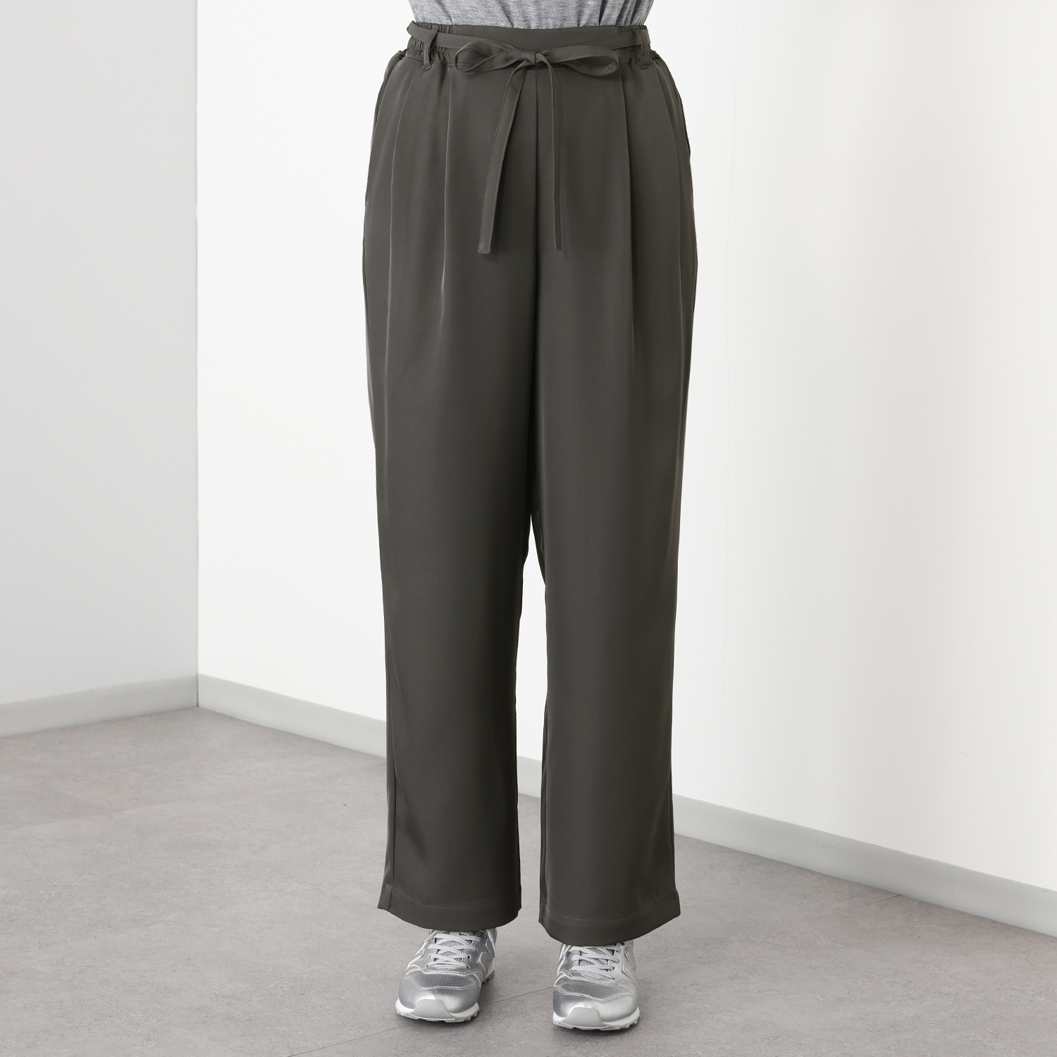 シルバーミントシュガー 共布ひも付 フィブリル合繊 ２タックパンツ