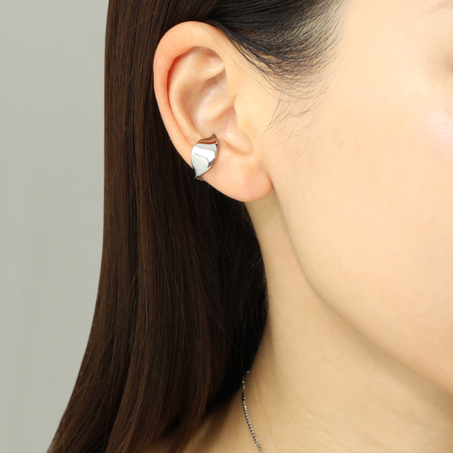 キラレ プレシオサ社製 クリスタルガラス トリプルロンデル ミラープレスペンダント＆ 片側用ツイストイヤーカフ キラキラ欲張りセット