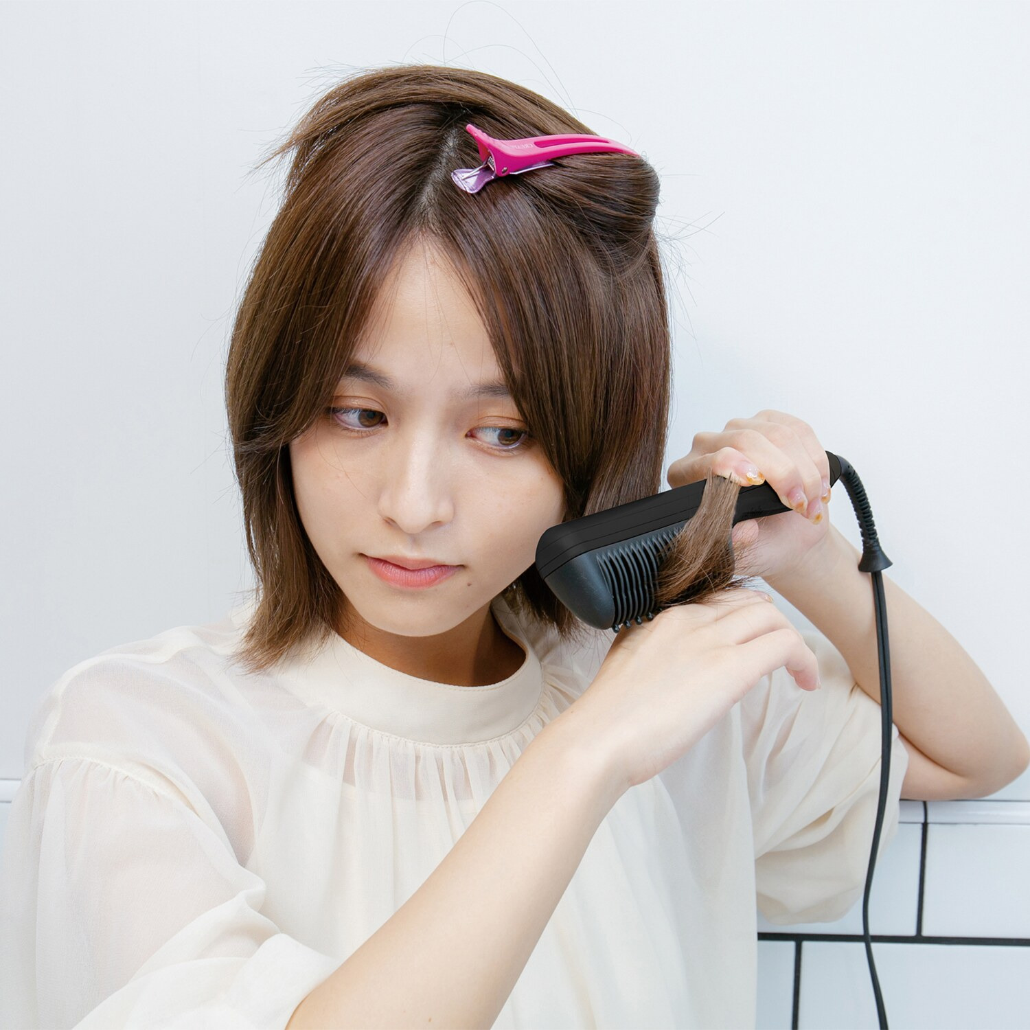 クレイツ 髪を梳かす感覚で使えて 素早くキマル！ ボリュームメイク コームアイロン ＣＩＫ−Ｇ１２Ｐ