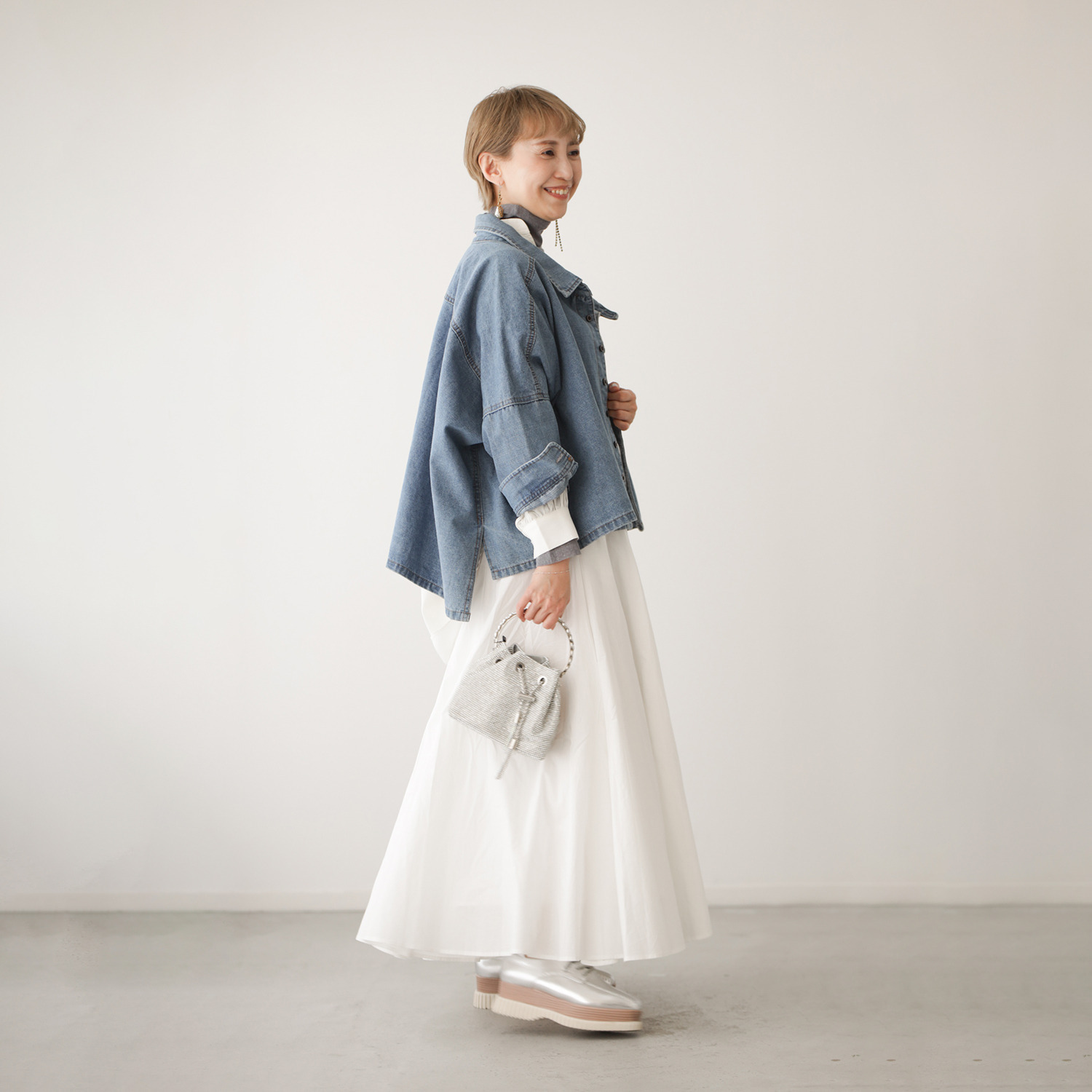 ワンピース セレクト　バイ　カワル デニムなのに柔らか！ 身頃たっぷり 体形カバー 変形デニムジャケット