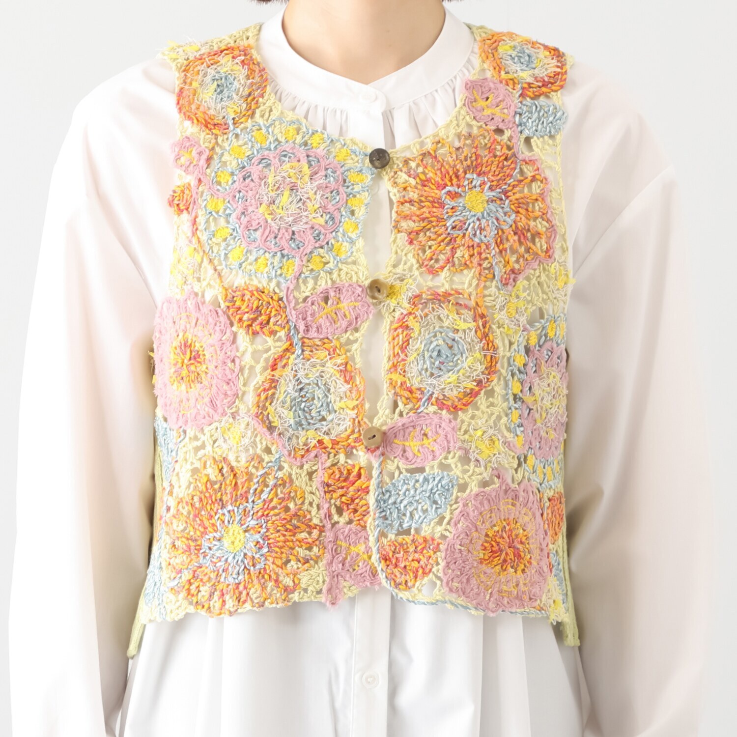 エム　アンド　キョウコ 刺しゅうベスト