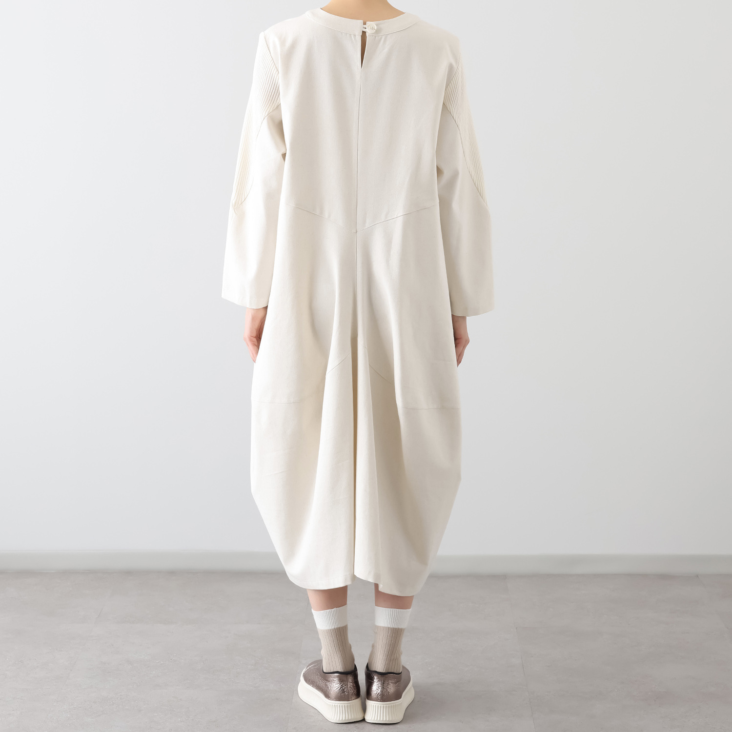 プラスエム 麻混素材 デザインワンピース