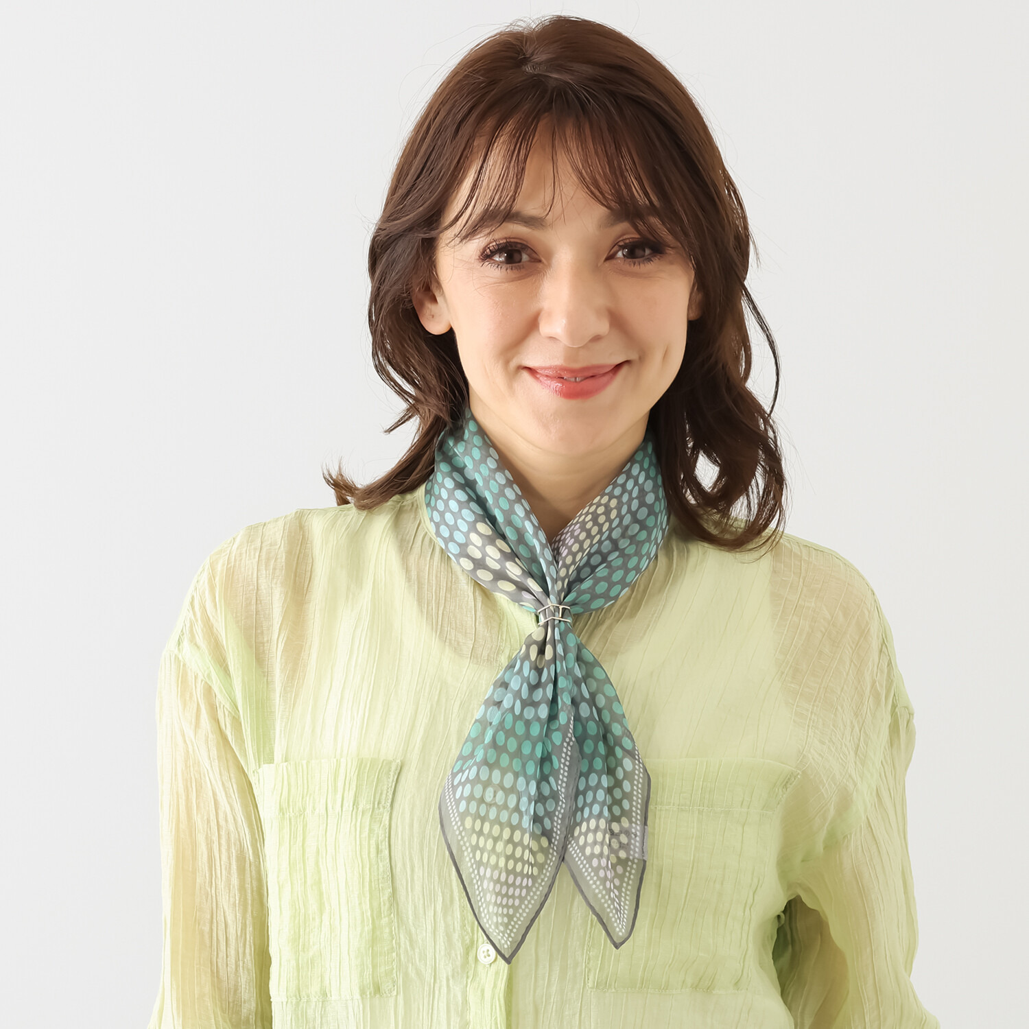 シルクに夢中 リング付 シルク１００％ グラデーションデザイン スカーフ