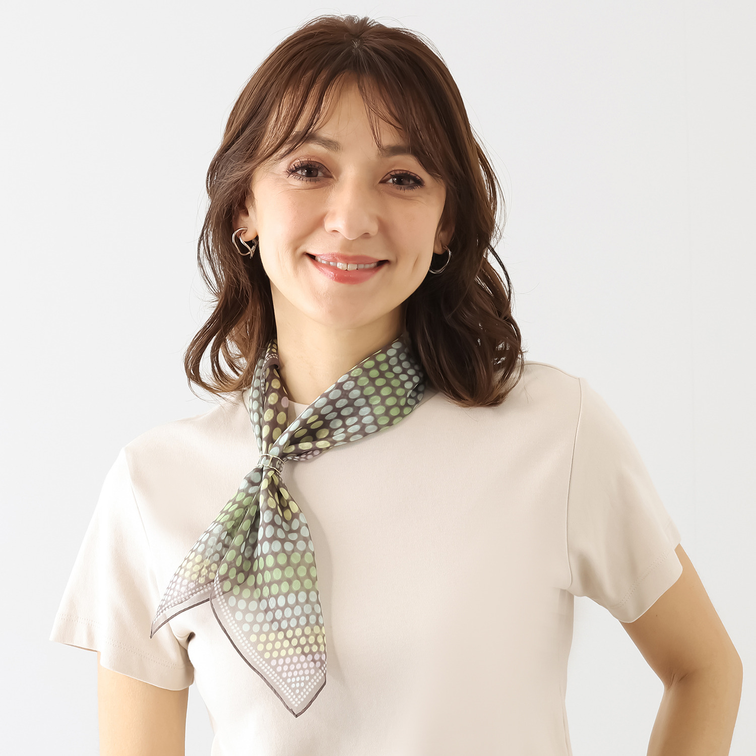 シルクに夢中 リング付 シルク１００％ グラデーションデザイン スカーフ