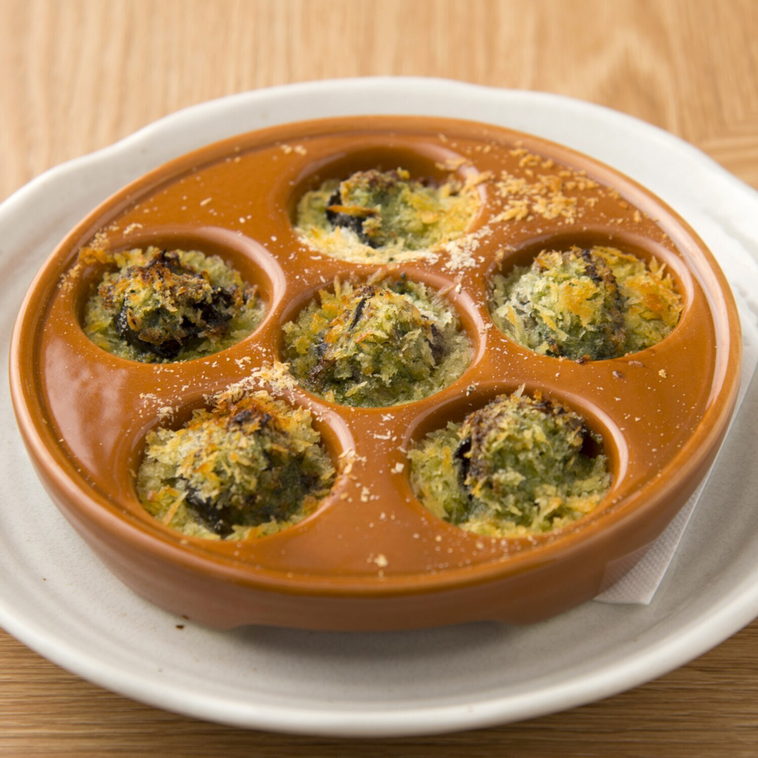 大人時間を愉しむ 癒しの南仏ニース＆ 花の都パリをめぐる フランス８日間 “関西国際空港発着 　２名１室”