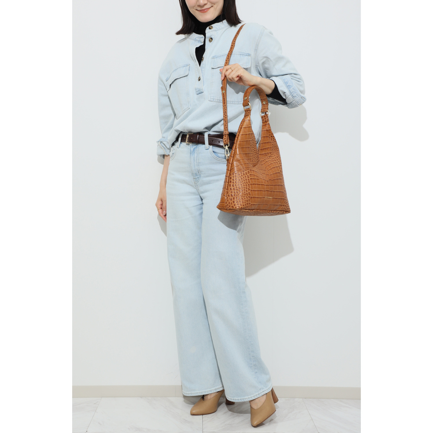 クラウディア ＜イタリア製＞ ソフトカーフレザー クロコダイル型押し ２ウェイバッグ