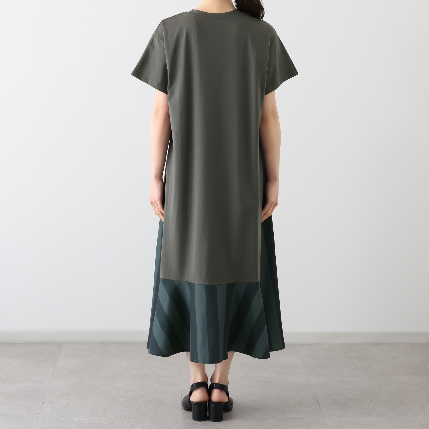 コイビトミサキ　ブラック 異素材切替 デザインワンピース