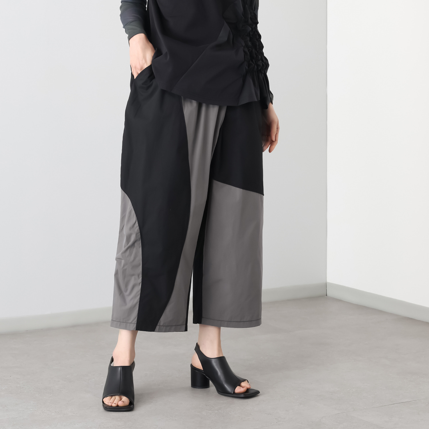 コイビトミサキ　ブラック アシンメトリー切替 デザインパンツ