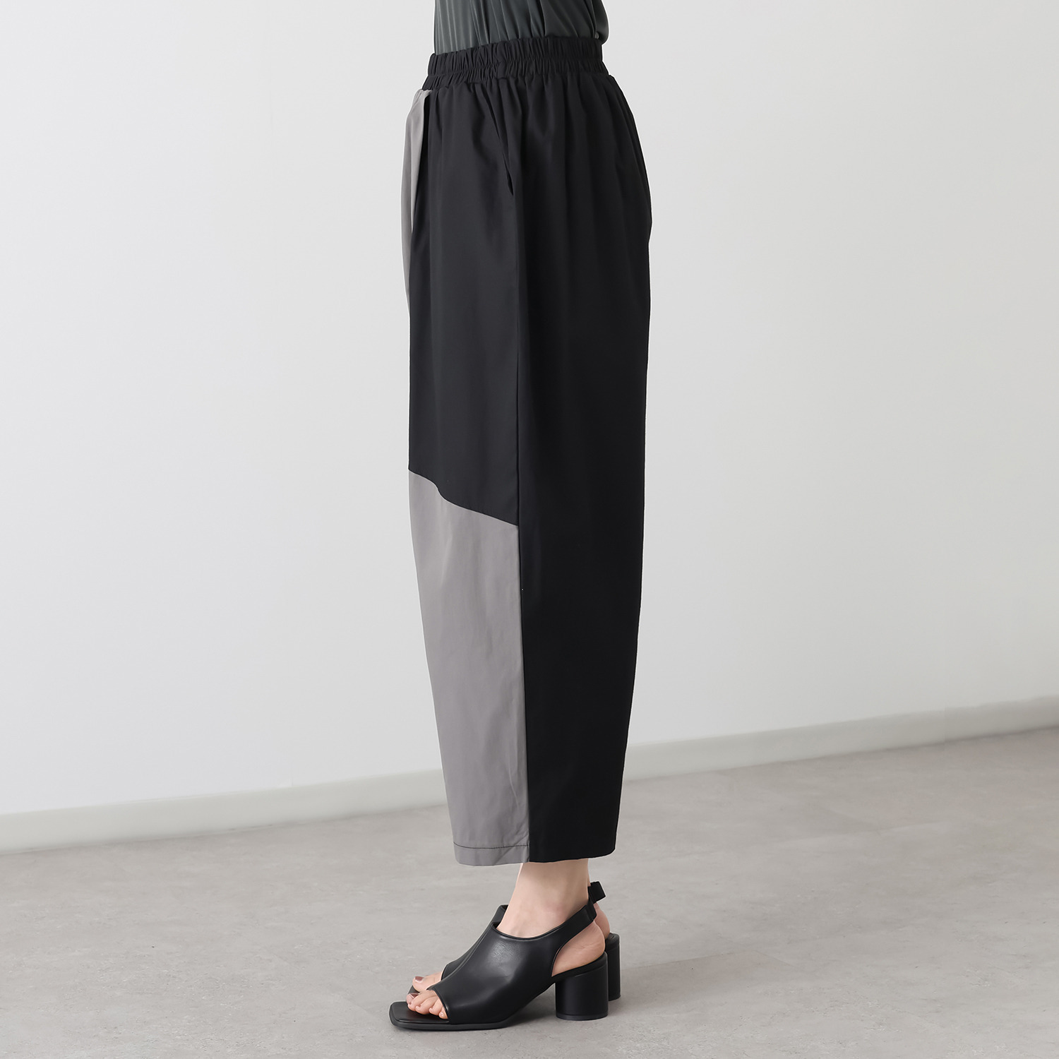 コイビトミサキ　ブラック アシンメトリー切替 デザインパンツ