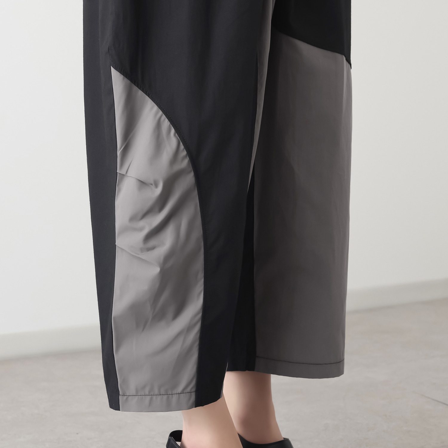 コイビトミサキ　ブラック アシンメトリー切替 デザインパンツ