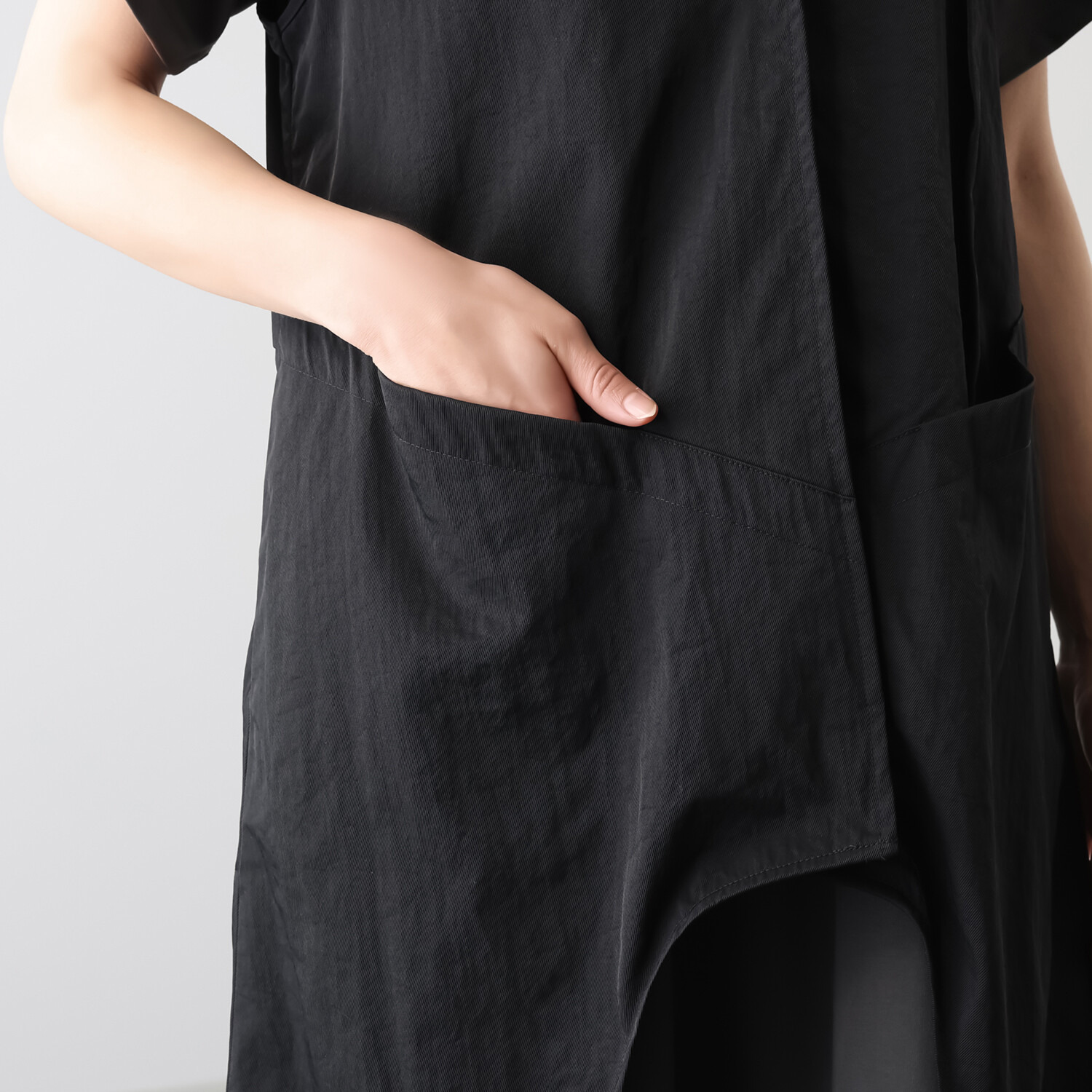 コイビトミサキ　ブラック 切替アクセント デザインベスト