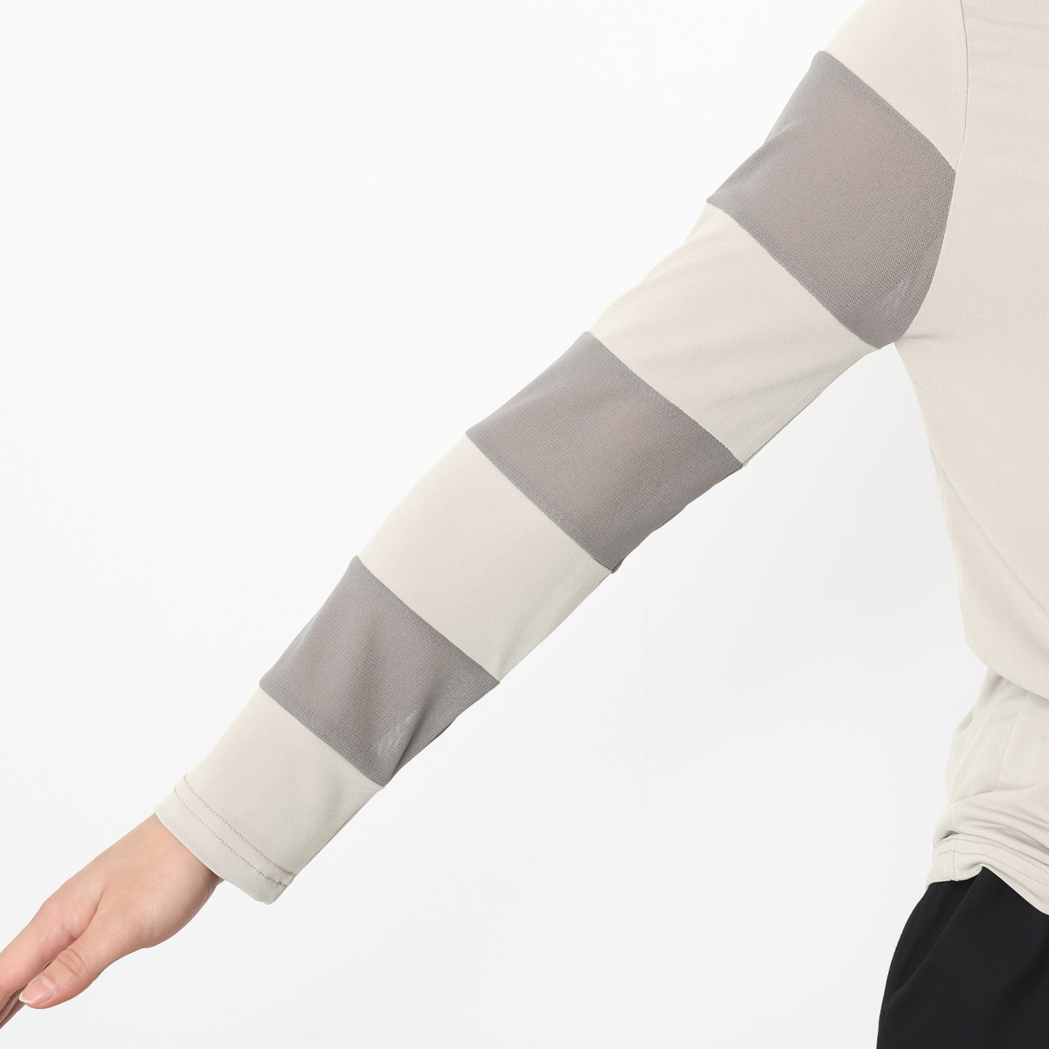 コイビトミサキ　ブラック シアー メッシュ切替 インナープルオーバー