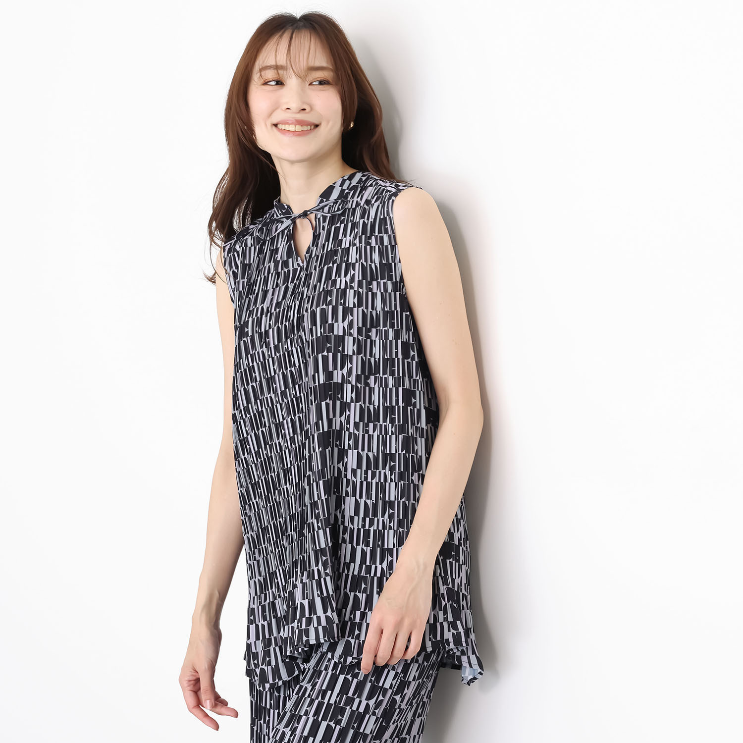 エル　ステュディオ ＥＬＬＥオリジナル グラフィック プリーツチュニック