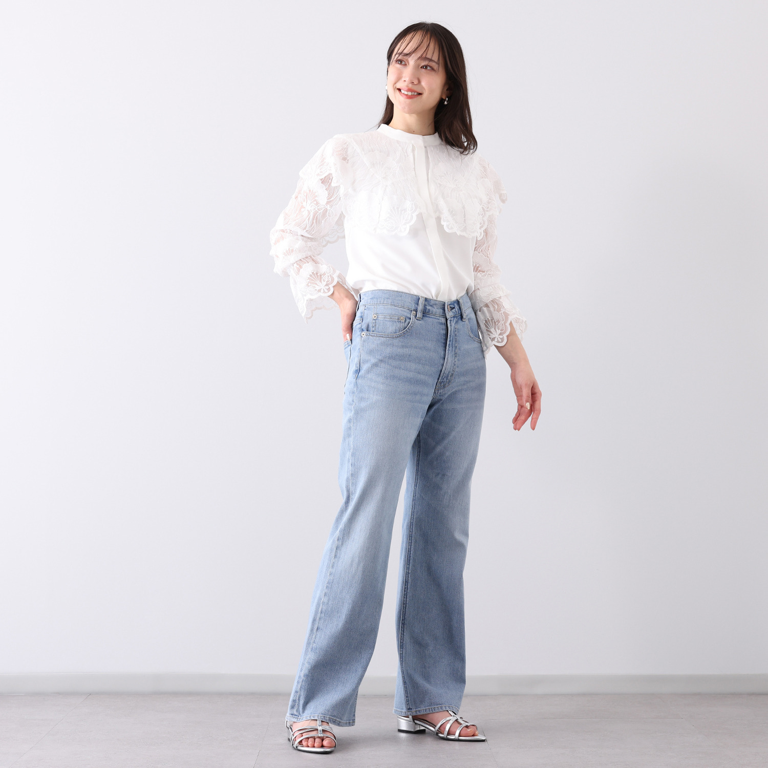 ピカデリー ソフトデニム セミフレアーパンツ