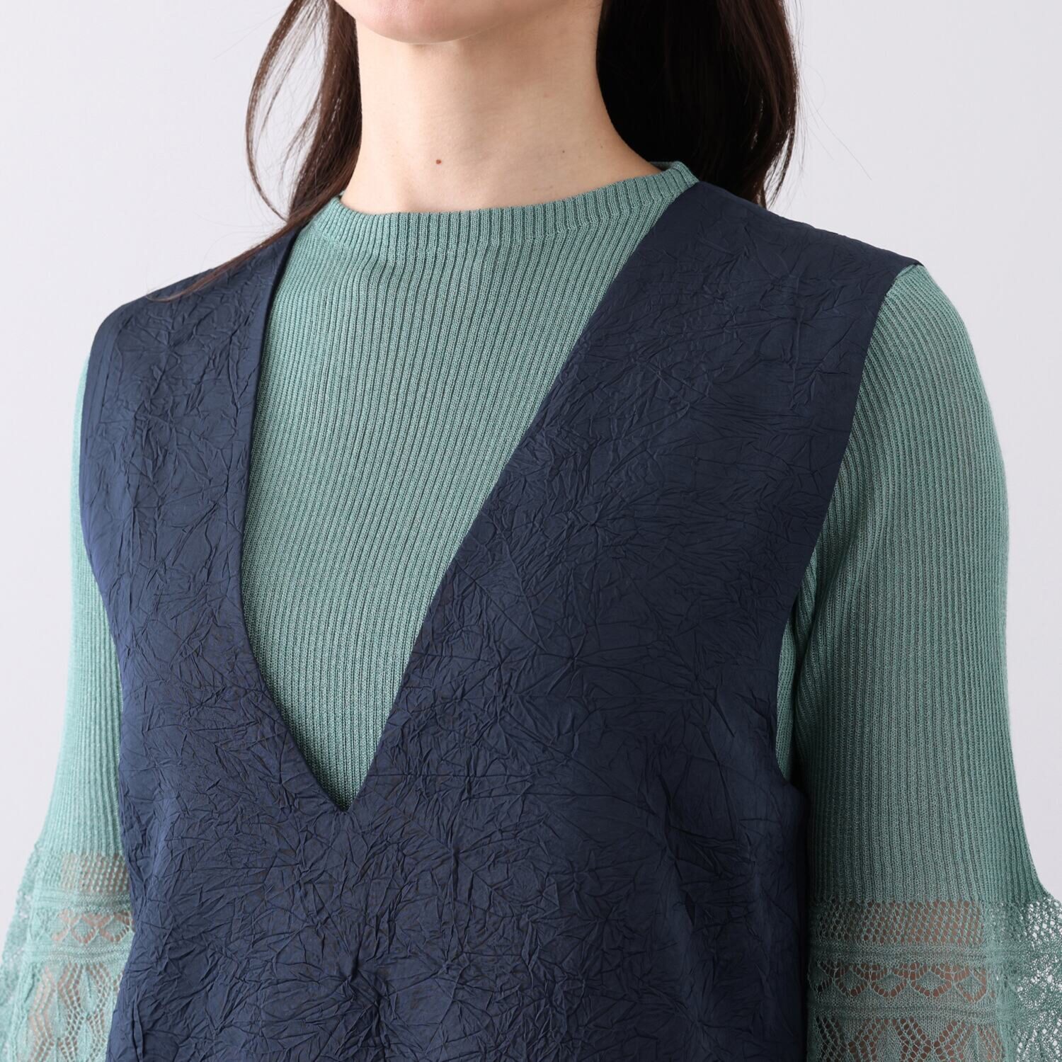 ミューリエ マルチシーンに 凛とした存在感 クラッシュ加工 ジャンパースカート