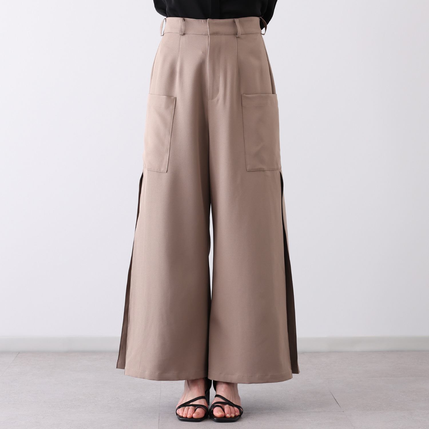 ミューリエ きちんと×優雅で叶える 脚長シルエット サイドボックスタック カーゴパンツ