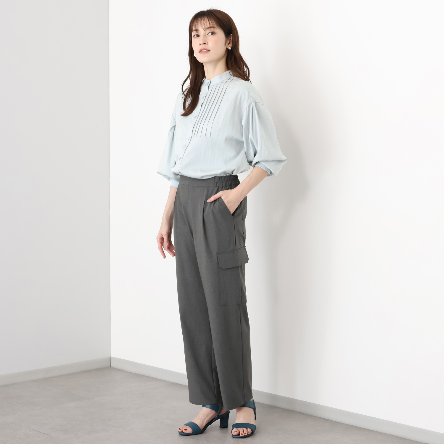 ２１２キッチンストア すらりとラク美 大人上品カーゴパンツ