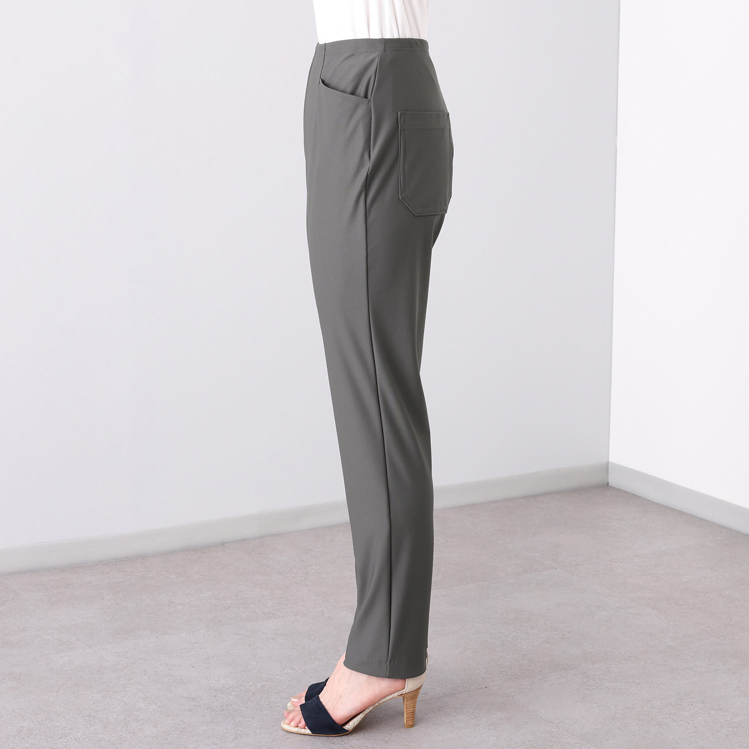 ピーツー 接触冷感・吸水速乾 多機能ストレッチ ゆったりすっきり アンクルパンツ ＜股下７２ｃｍ＞