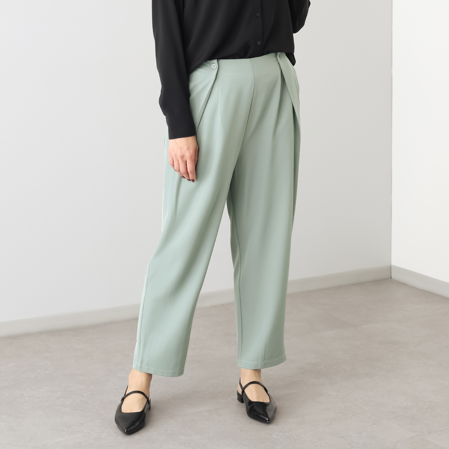 トウキョウストロール 研究してたどり着いた 背中ではく ラップデザインパンツ