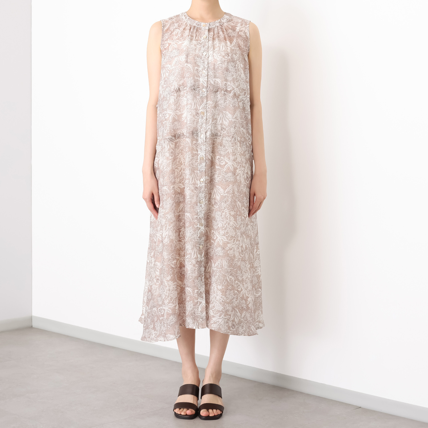 キリ　エ　キリ シャーリングデザイン プリントワンピース