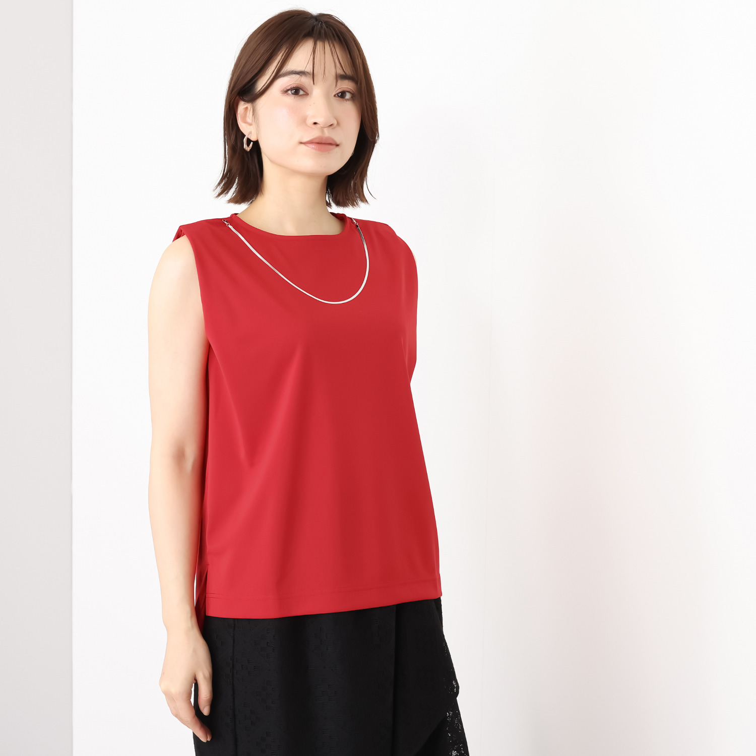 マチュート 着るだけで華やぐ ネックレスモティーフ付 美人カットソー