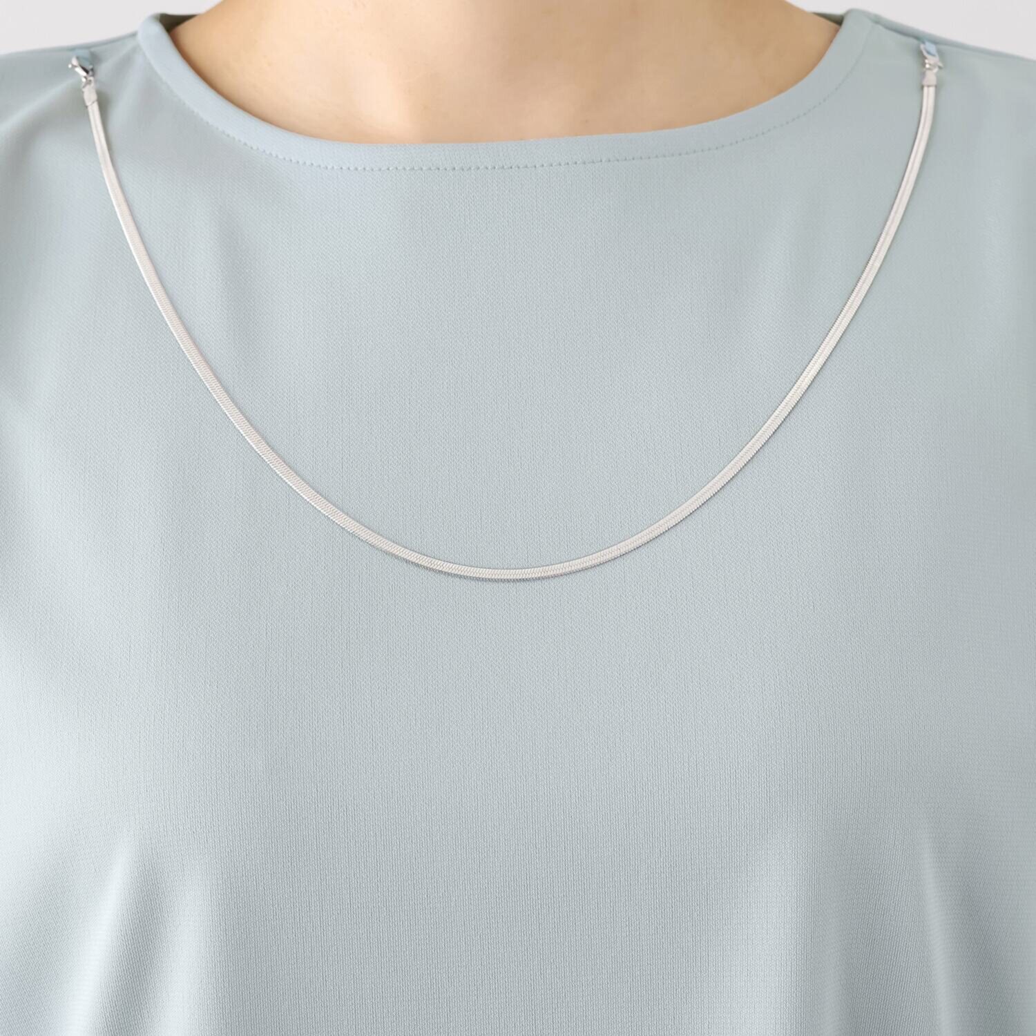 マチュート 着るだけで華やぐ ネックレスモティーフ付 美人カットソー