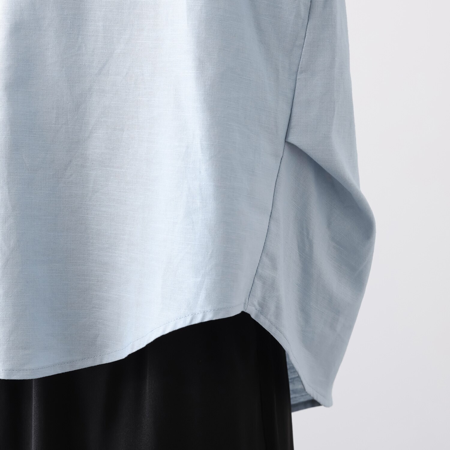 Ｋｕｎｎｙ． 大人のこなれ感を プラスする コットン麻 バックコクーンシャツ