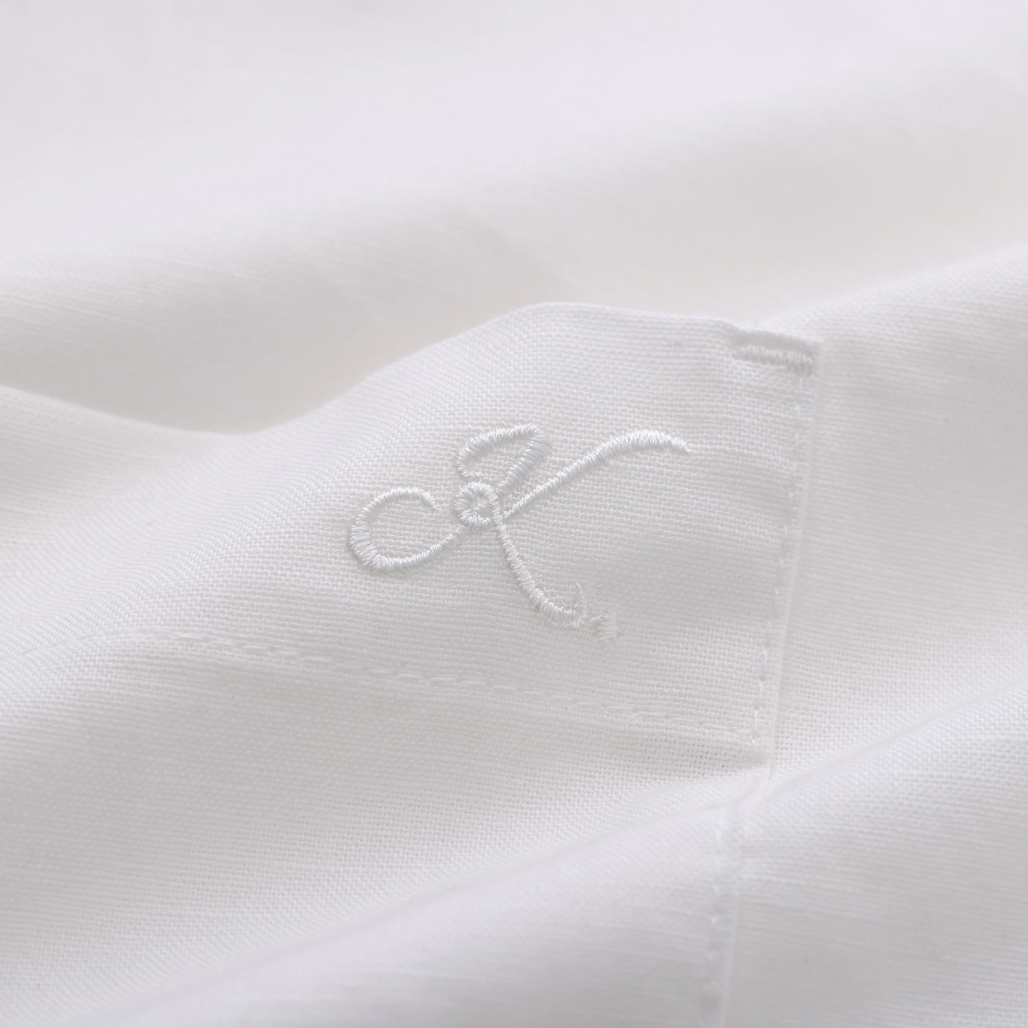 Ｋｕｎｎｙ． 大人のこなれ感を プラスする コットン麻 バックコクーンシャツ