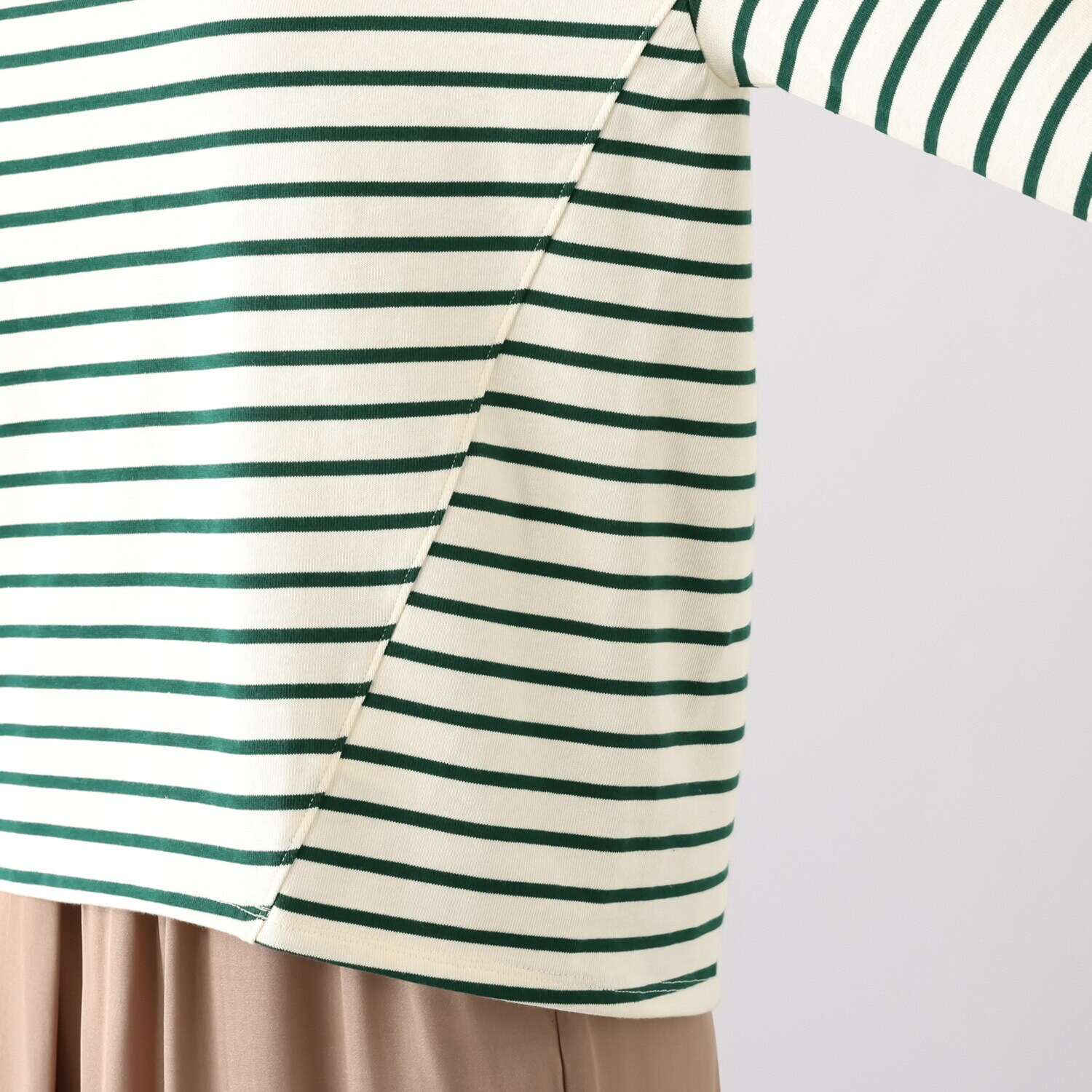 Ｋｕｎｎｙ． スマート見えカッティング ボクシーシルエット プルオーバー