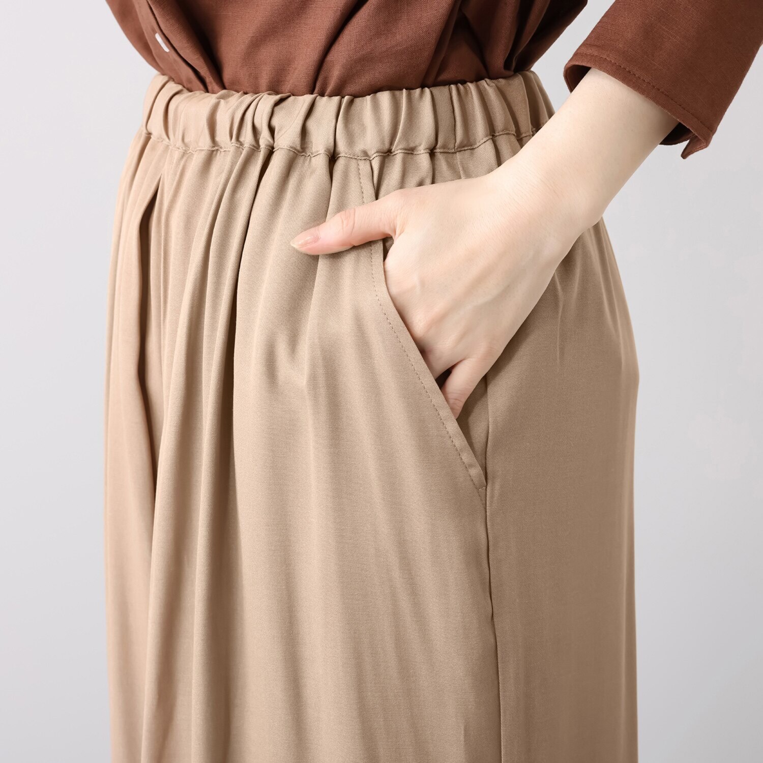 Ｋｕｎｎｙ． タック入り イージーパンツ