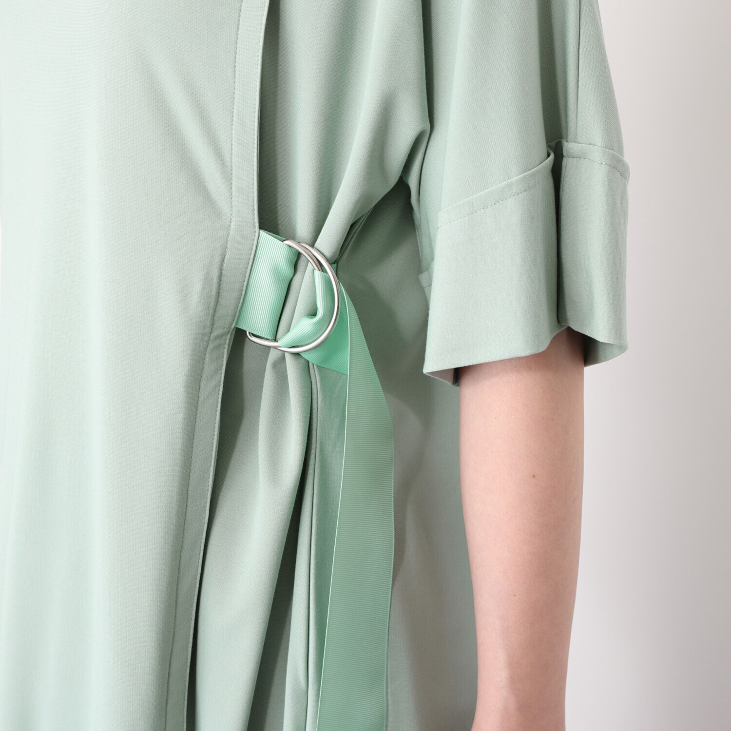 フーア サイドテープベルテッド ロングプルオーバー