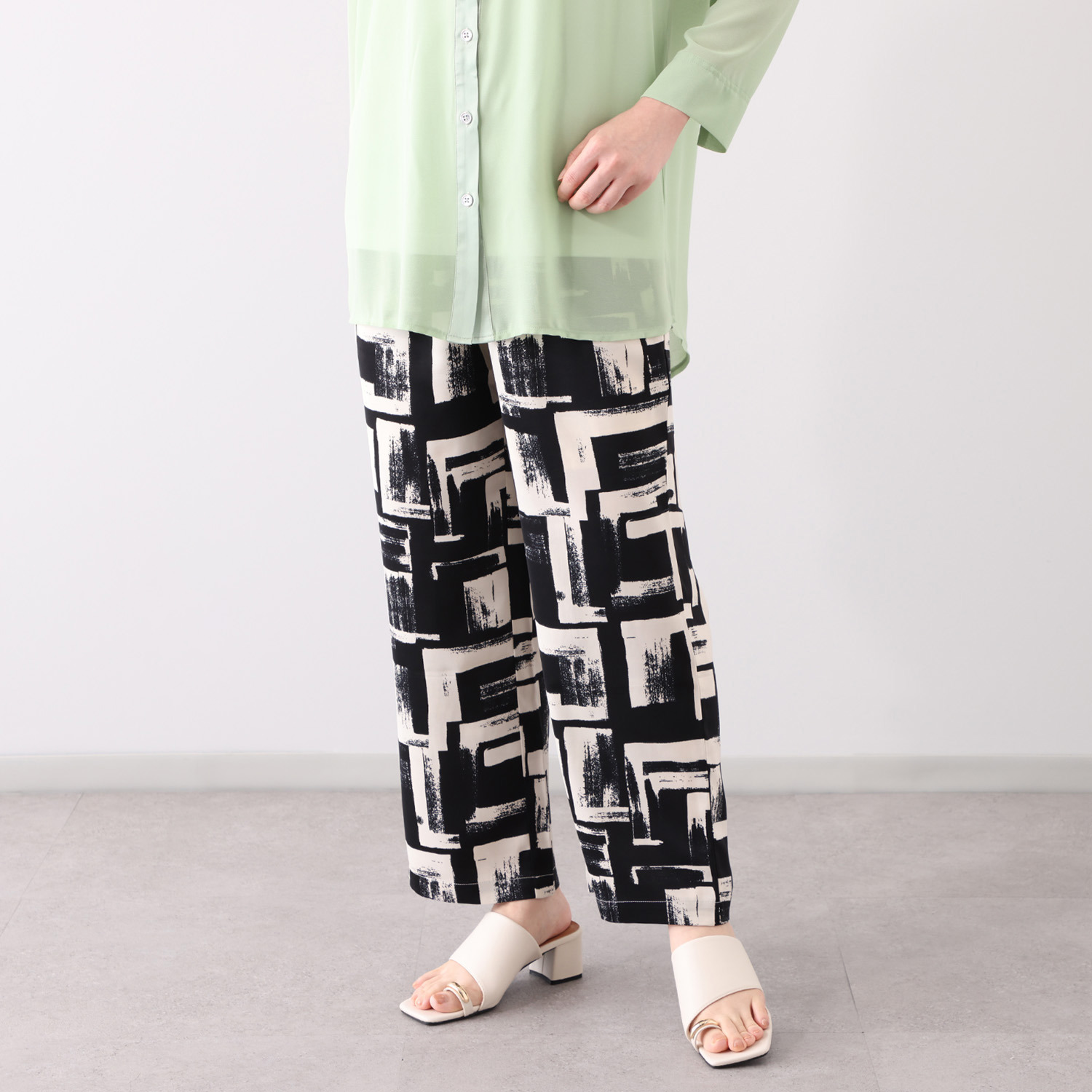 フーア ワイドストレート プリントパンツ