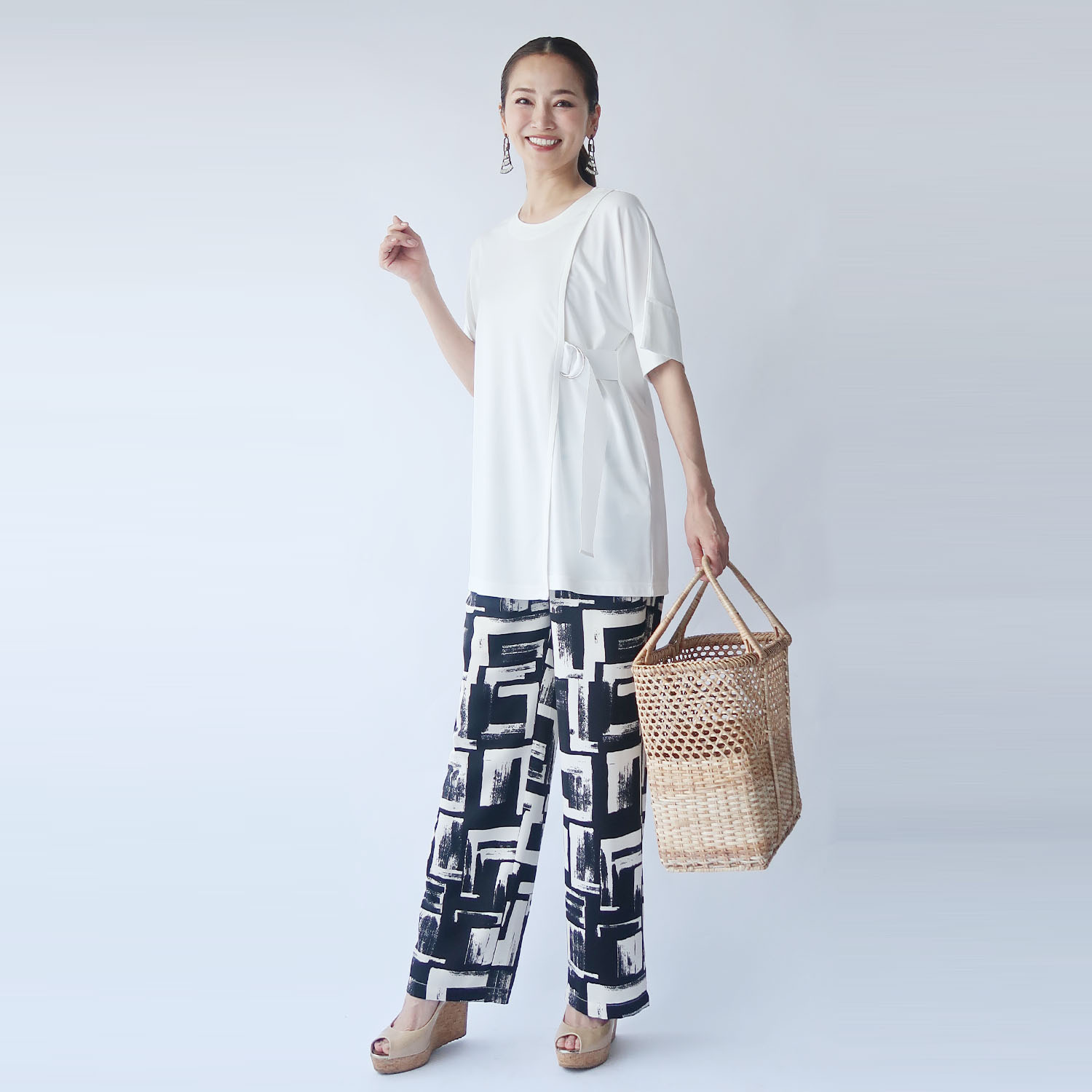 フーア ワイドストレート プリントパンツ