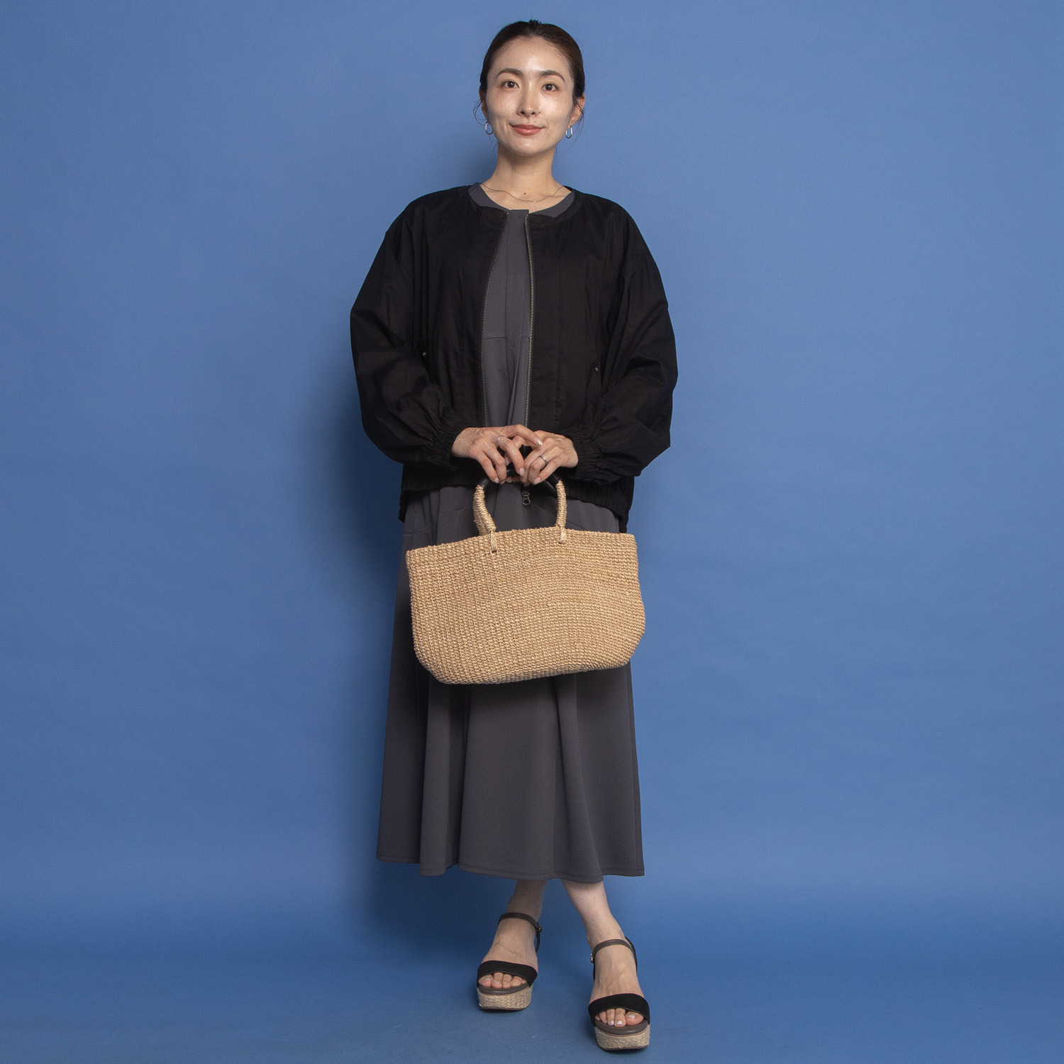 ヤエアジュテ ほんのりシアーで品良く コットンで爽快にまとう 大人のモードブルゾン