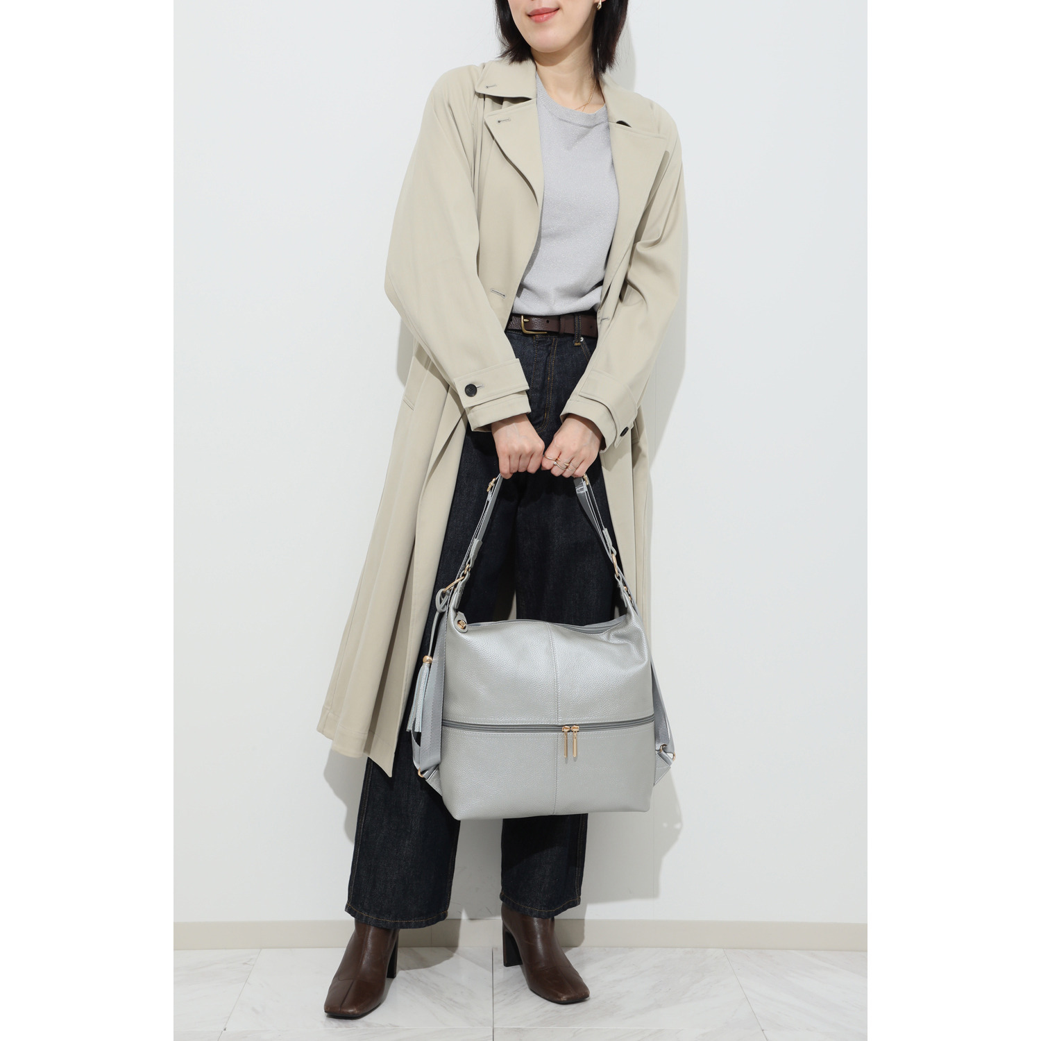 プラスステラ 牛革＆はっ水素材 前後どちらでも使える！ ２ウェイバッグ