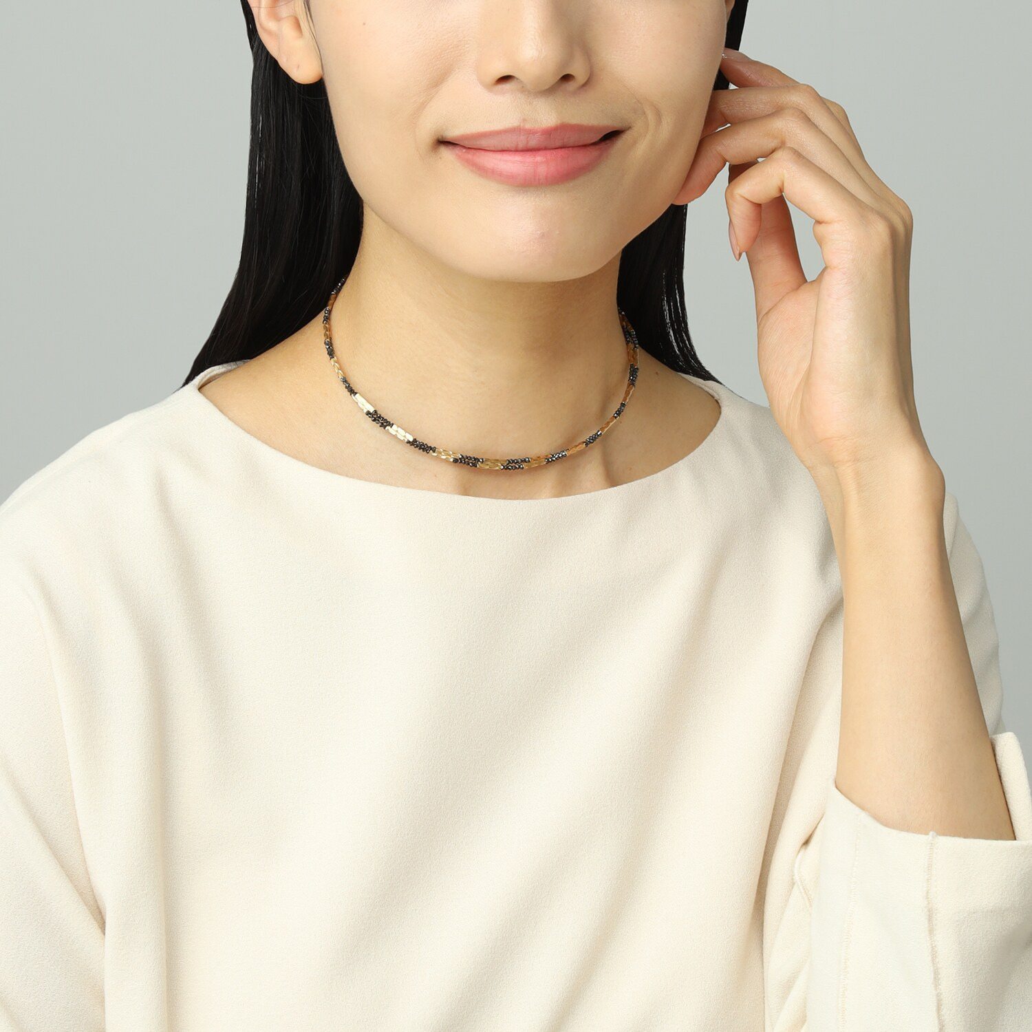 １８Ｋ ブラックダイヤモンド ファセットビーズ マグネット ロングネックレス