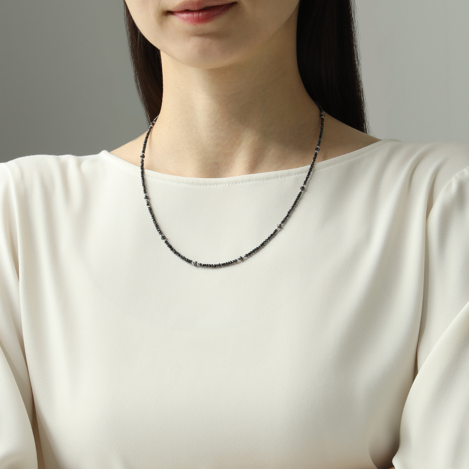 １８Ｋホワイトゴールド ブラックダイヤモンド ファセットビーズ ネックレス